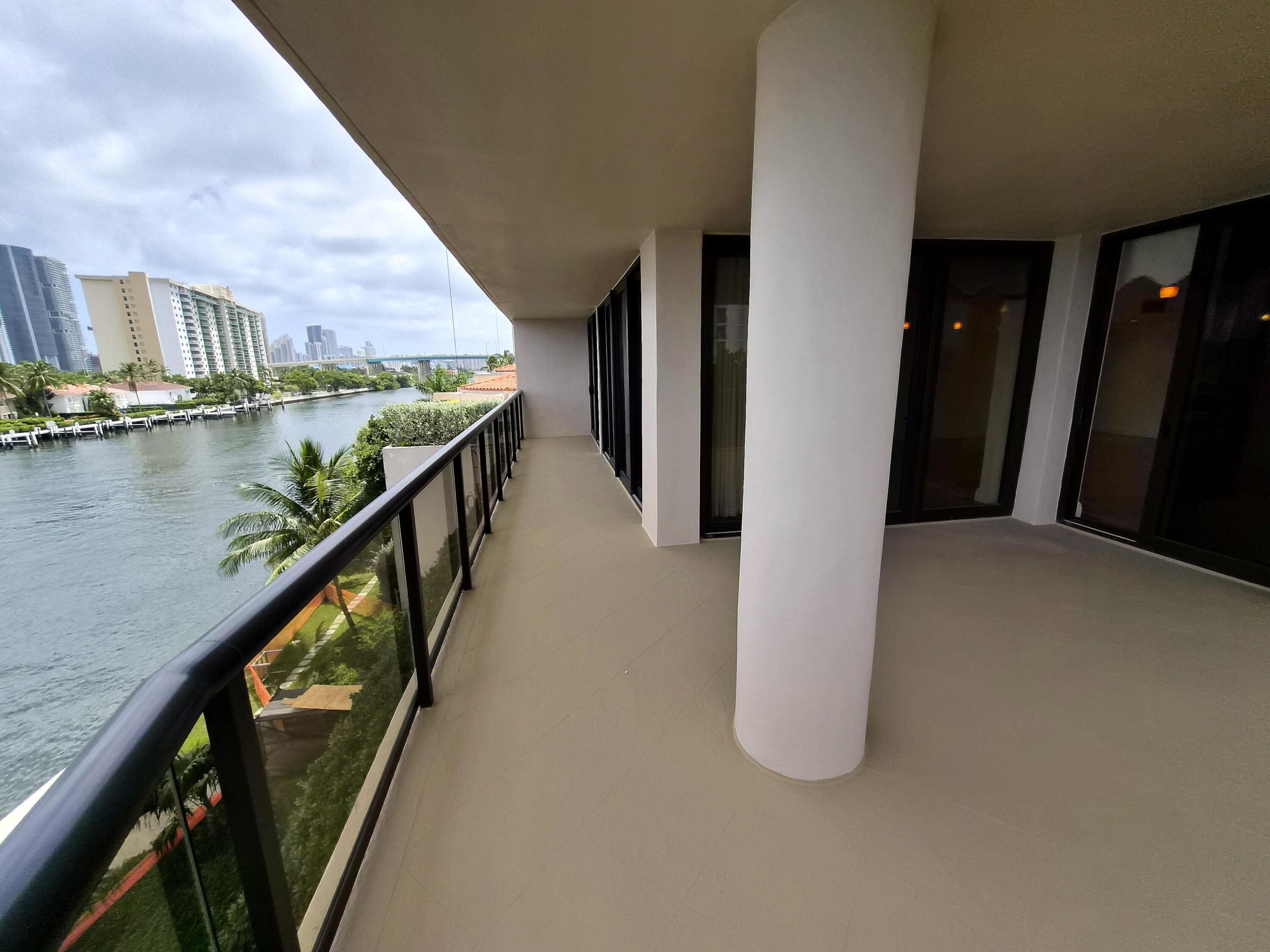 TURNBERRY ISLE SOUTH CONDO - Residential