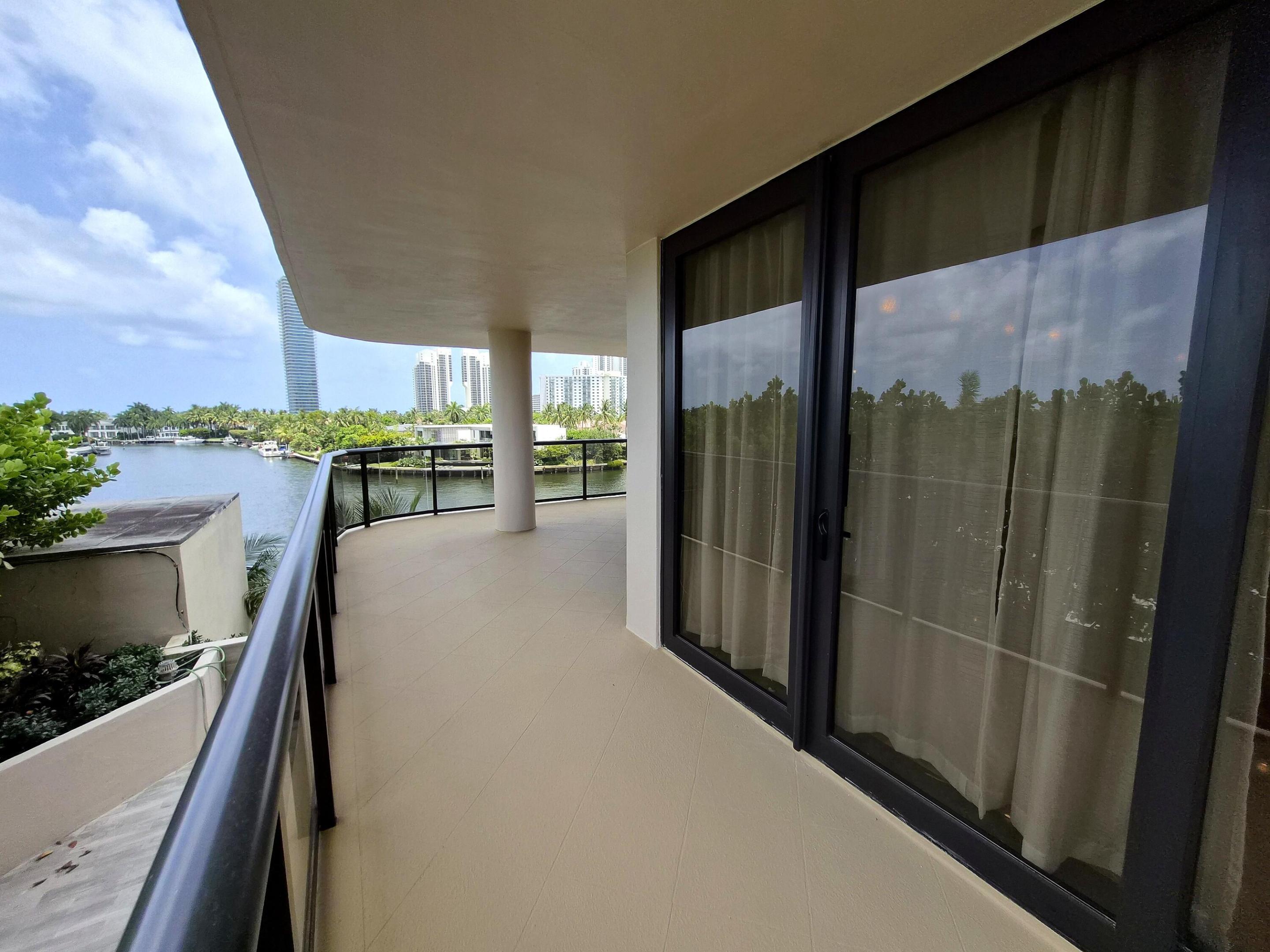 TURNBERRY ISLE SOUTH CONDO - Residential