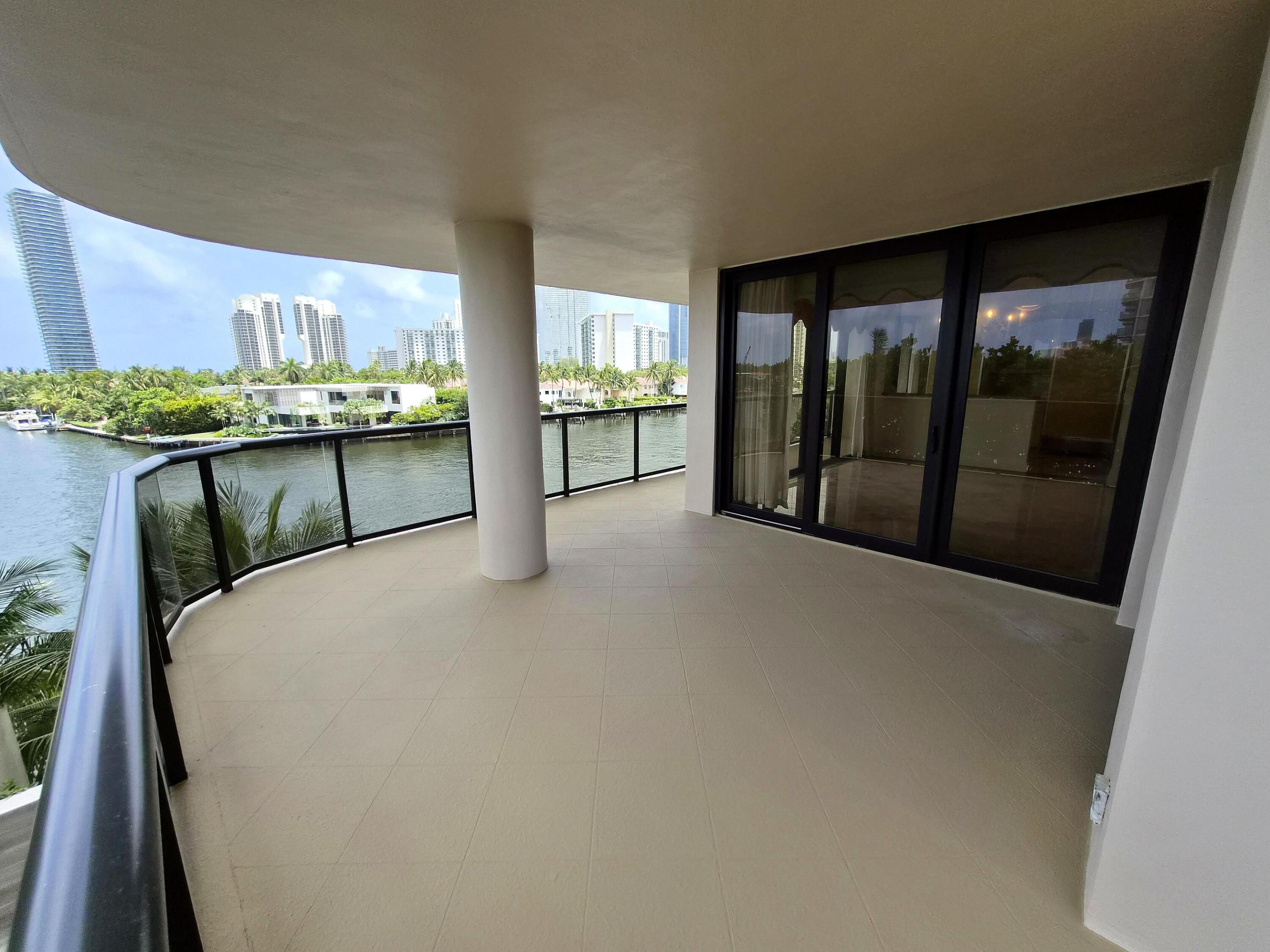 TURNBERRY ISLE SOUTH CONDO - Residential