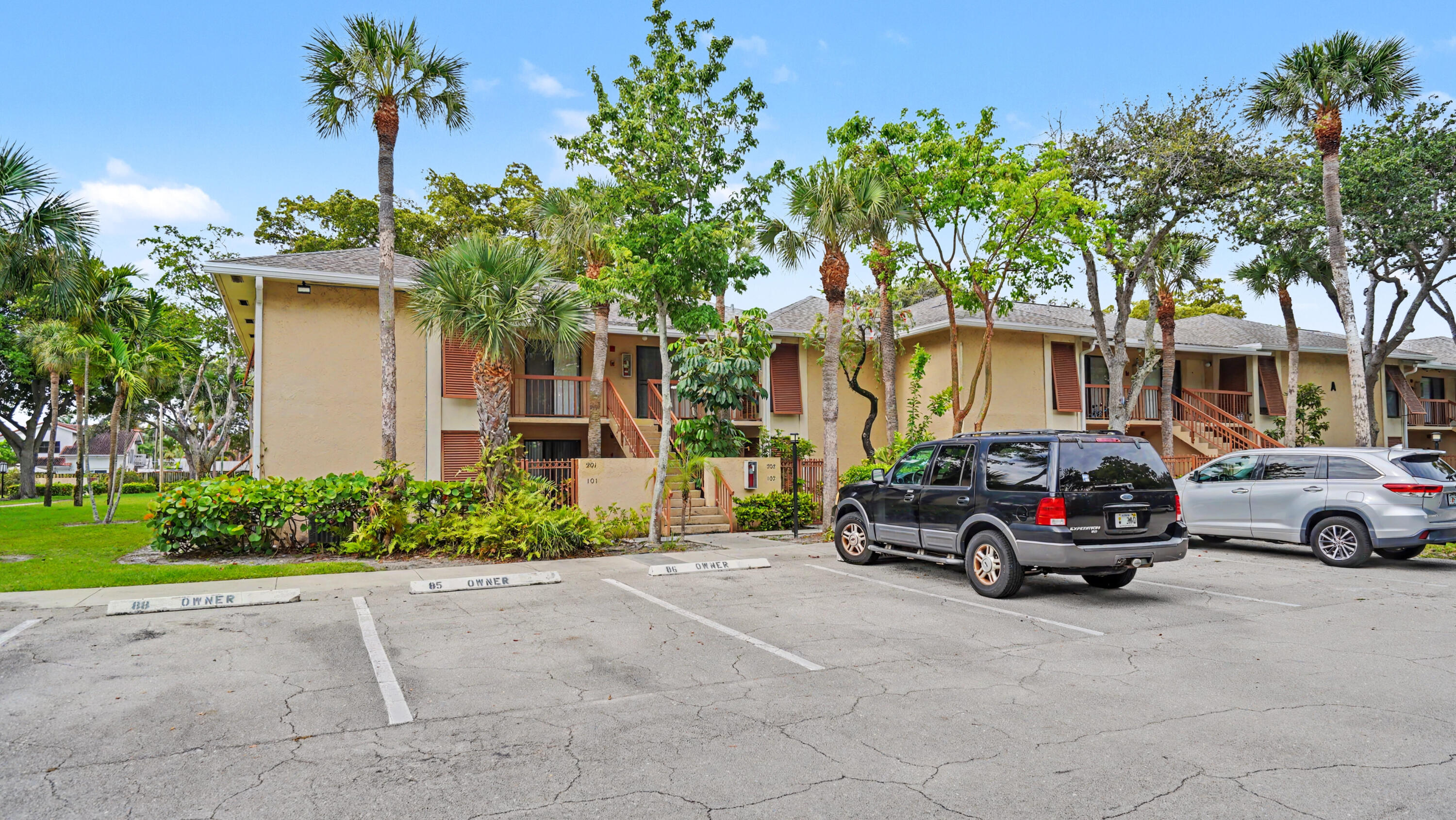 SANCTUARY PINES IN BOCA RATON CONDO - Residential Lease