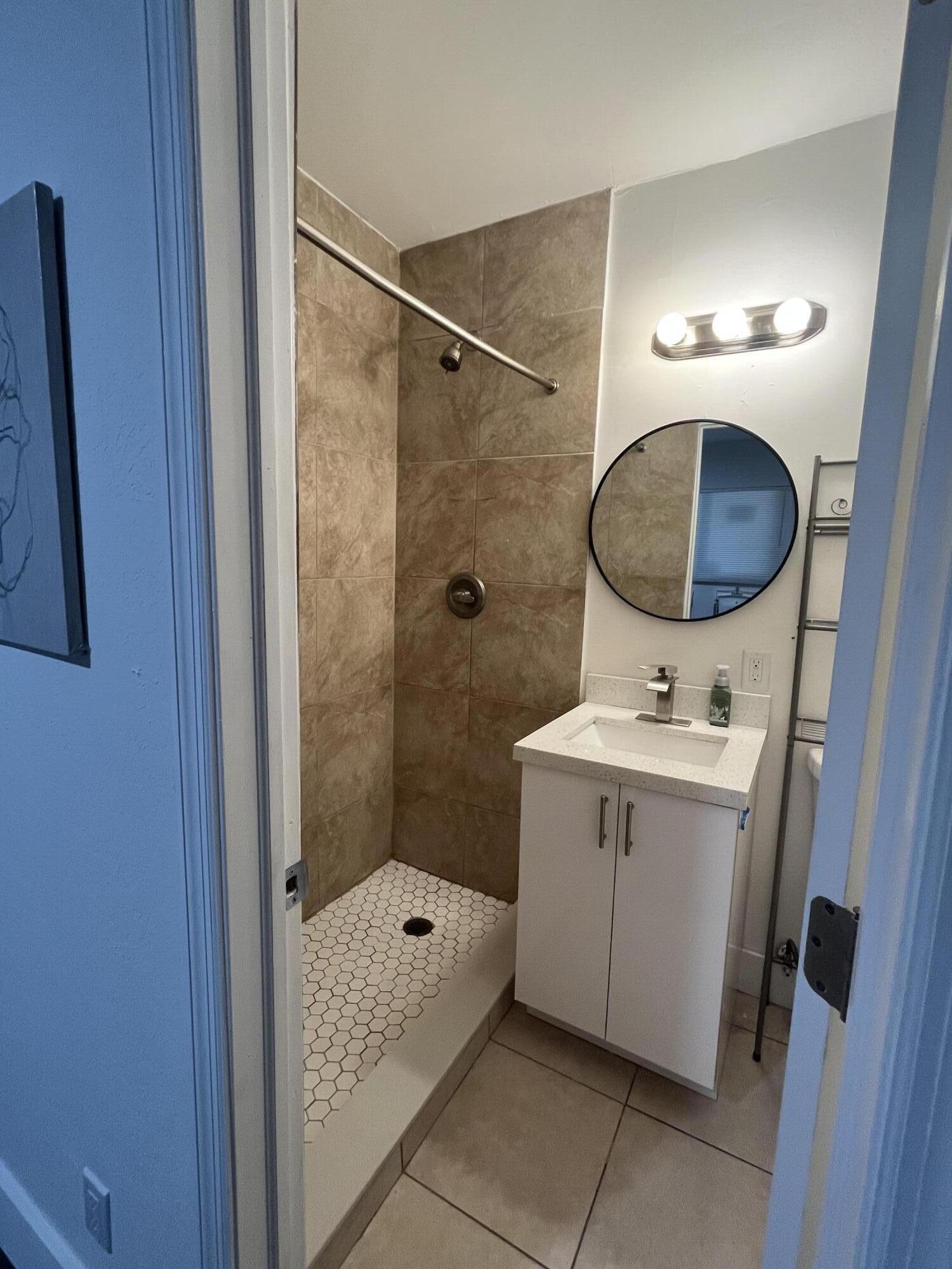 RIVER GARDENS - Residential Lease