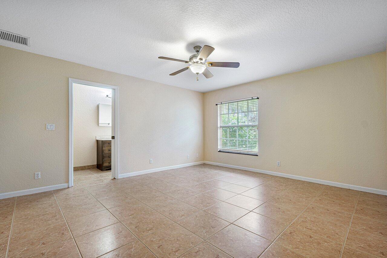 PALM BEACH FARMS CO 3 - Residential Lease