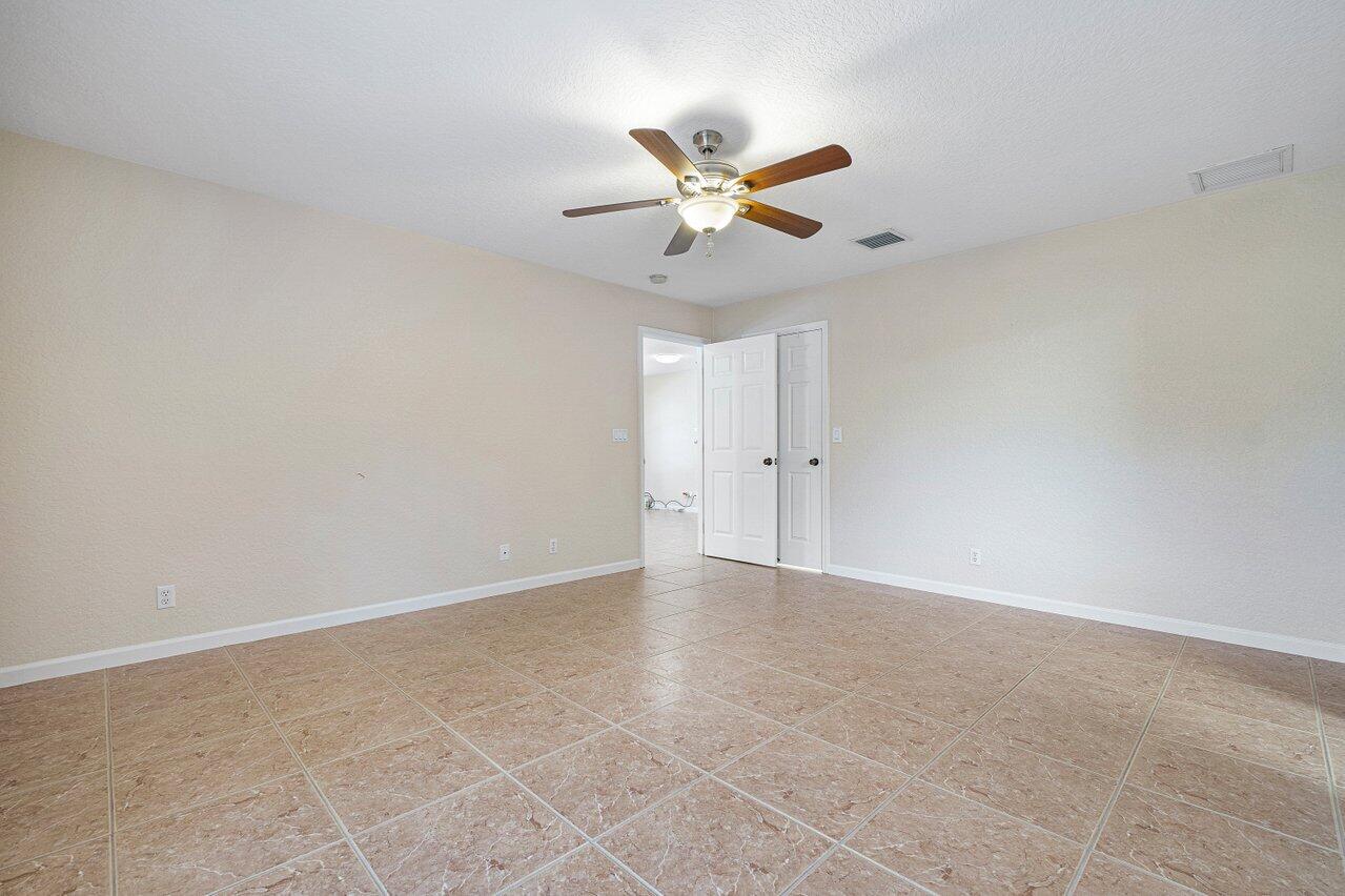 PALM BEACH FARMS CO 3 - Residential Lease
