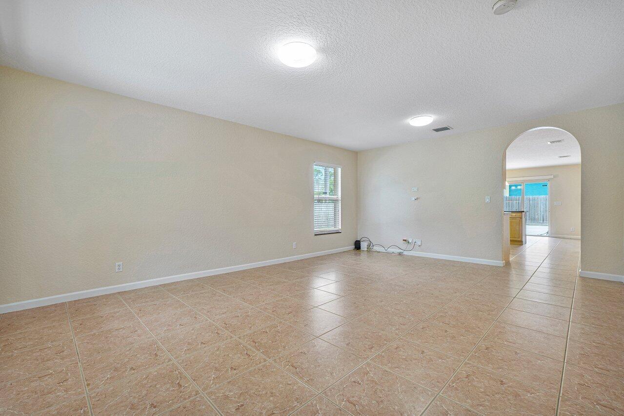 PALM BEACH FARMS CO 3 - Residential Lease