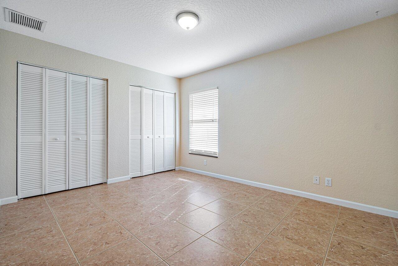 PALM BEACH FARMS CO 3 - Residential Lease