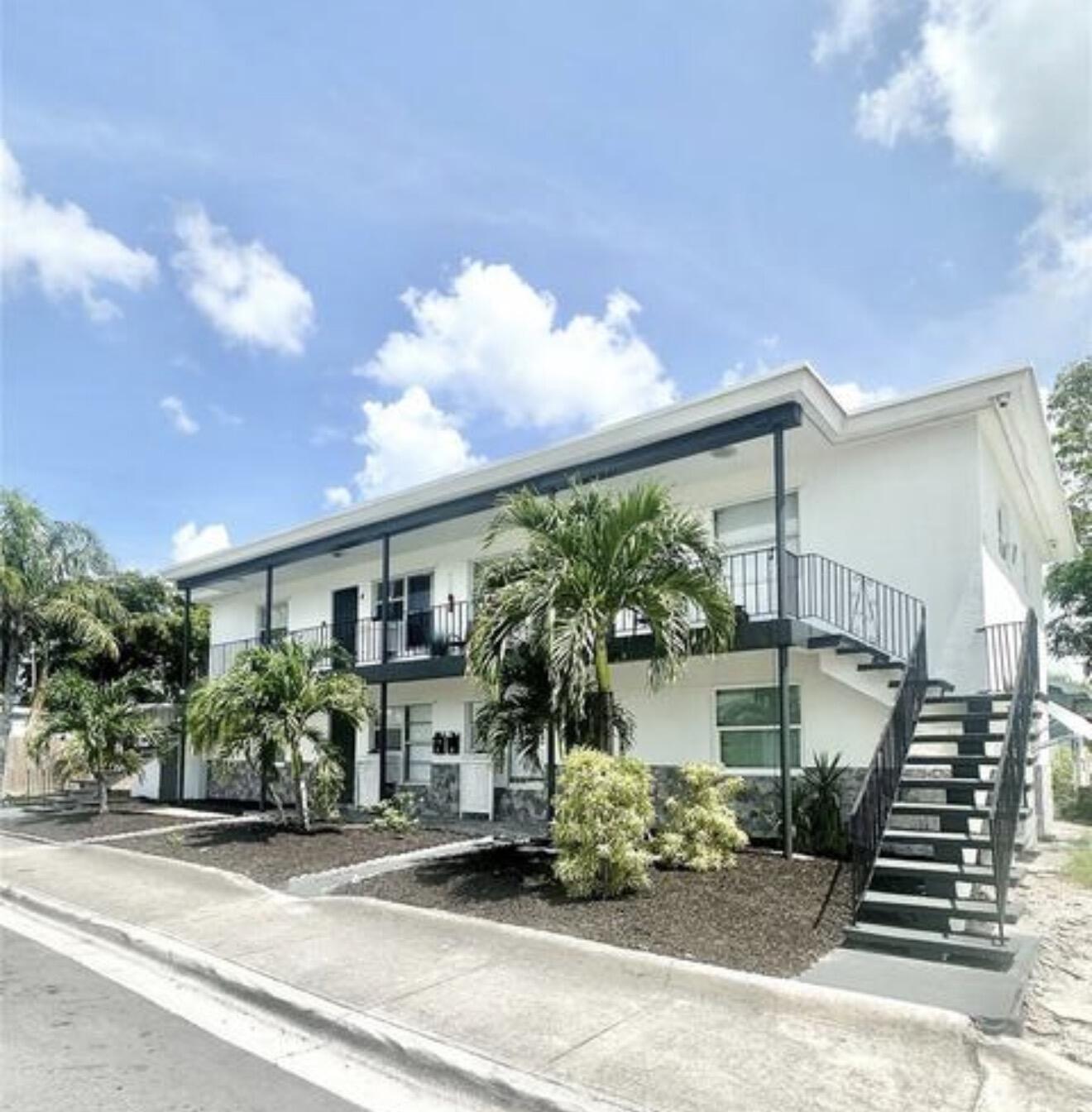 NORTH LAKE WORTH - Residential Income