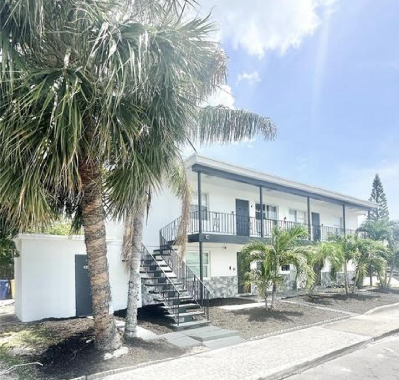 NORTH LAKE WORTH - Residential Income
