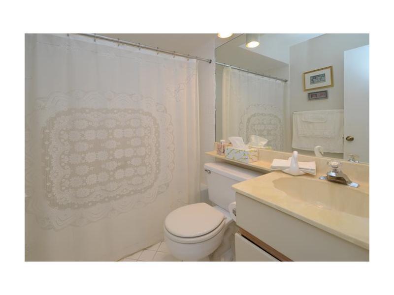 COUNTRY ISLES PHASE II - Residential Lease