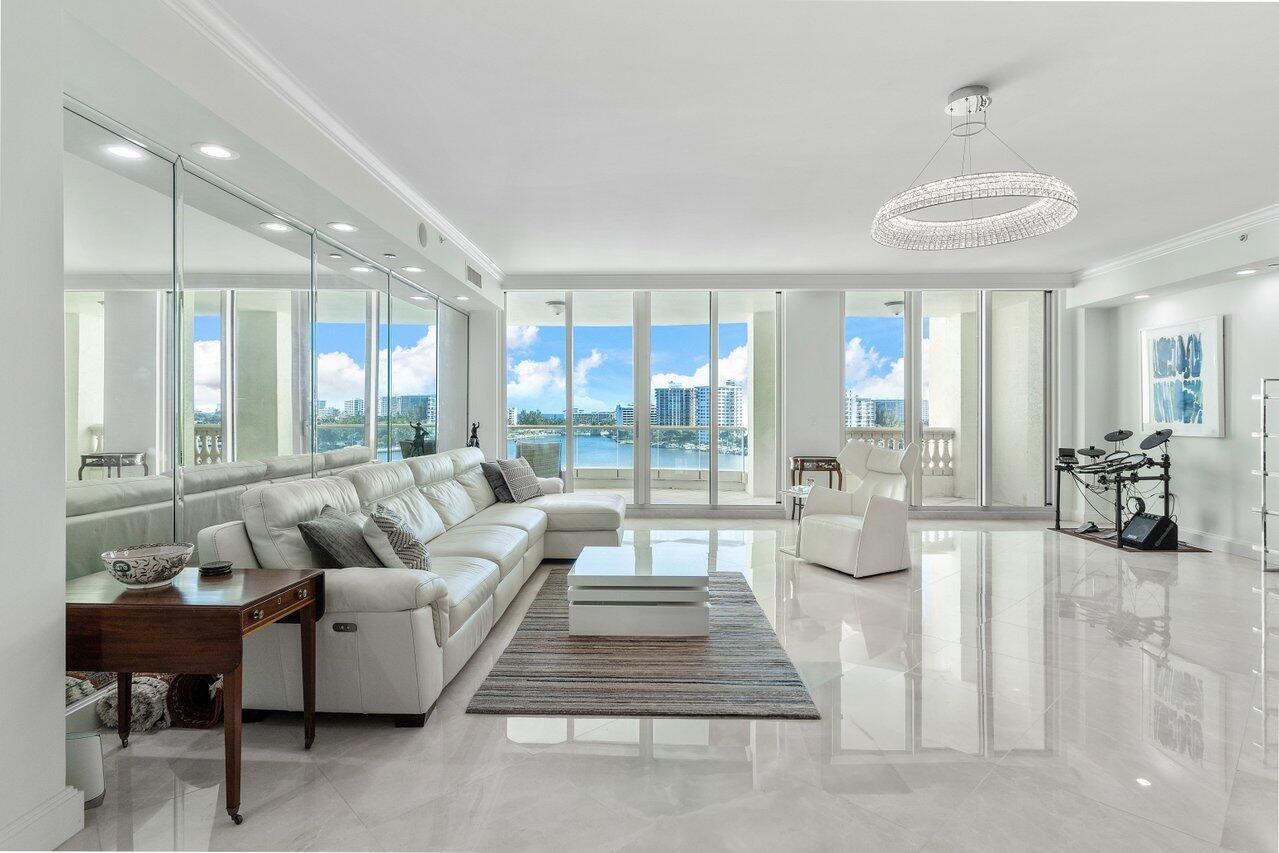 MIZNER GRAND COND - Residential