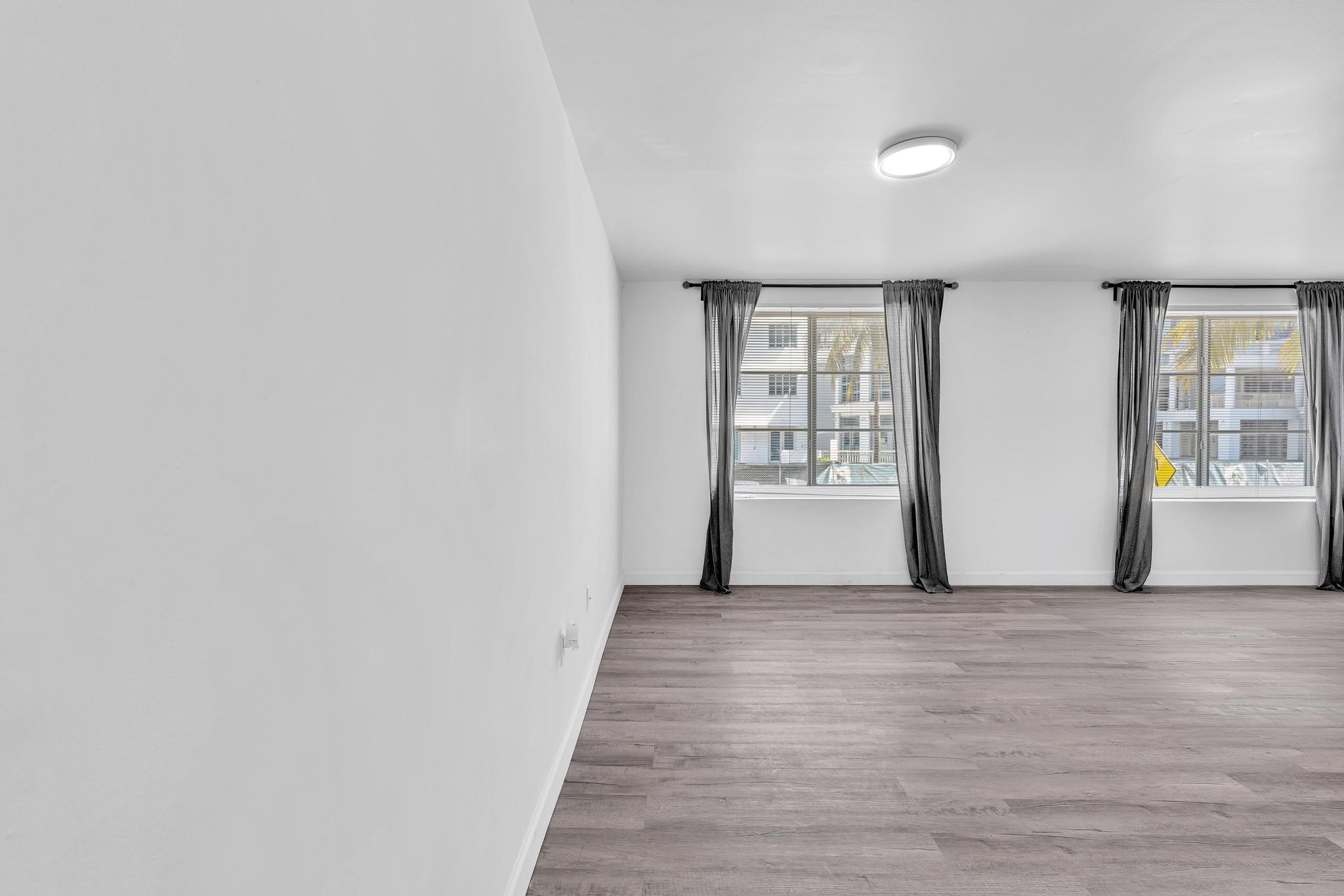 THE DRAKE CONDO - Residential