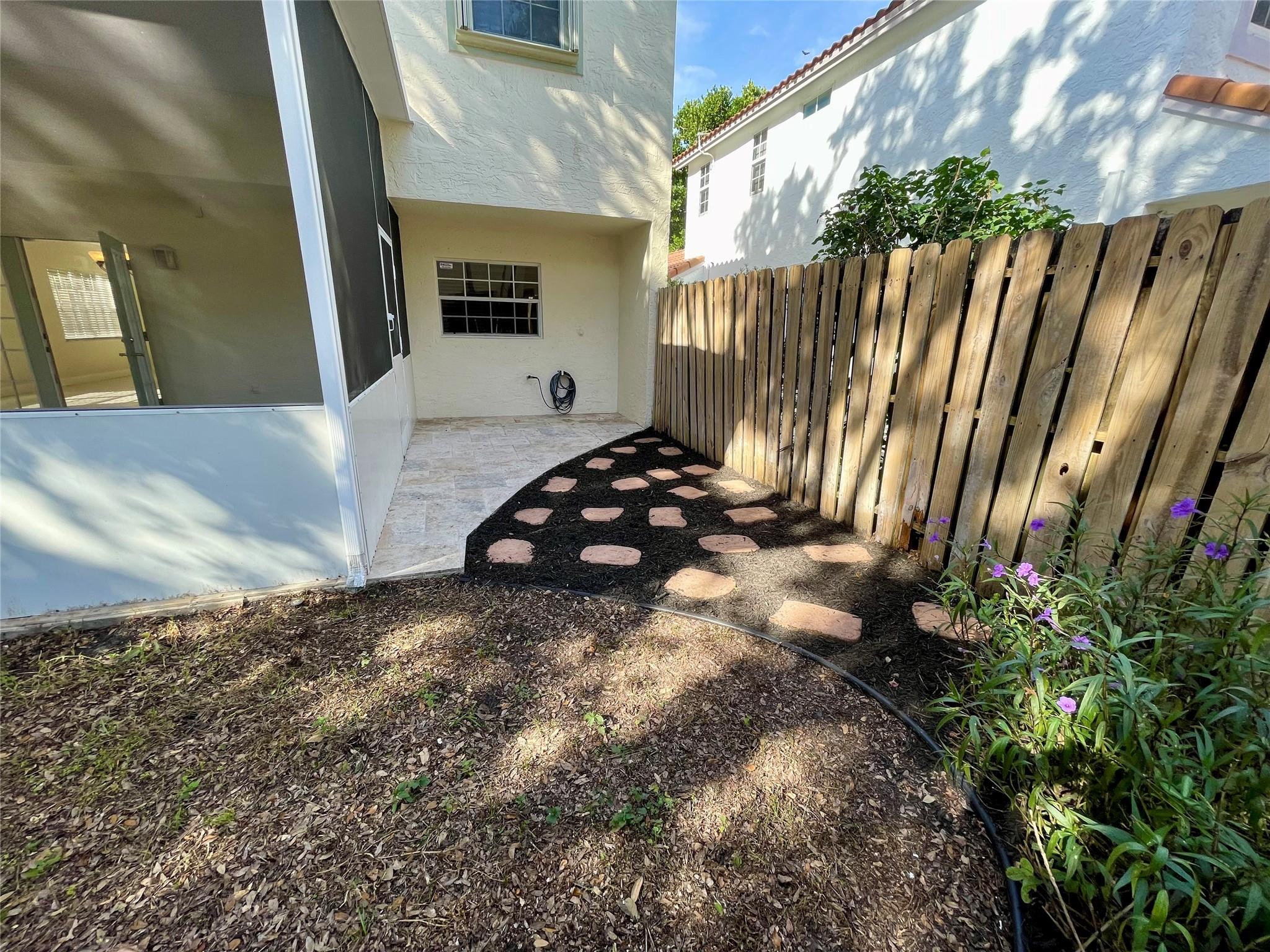Jacaranda Prcl 610 130-33 - Residential