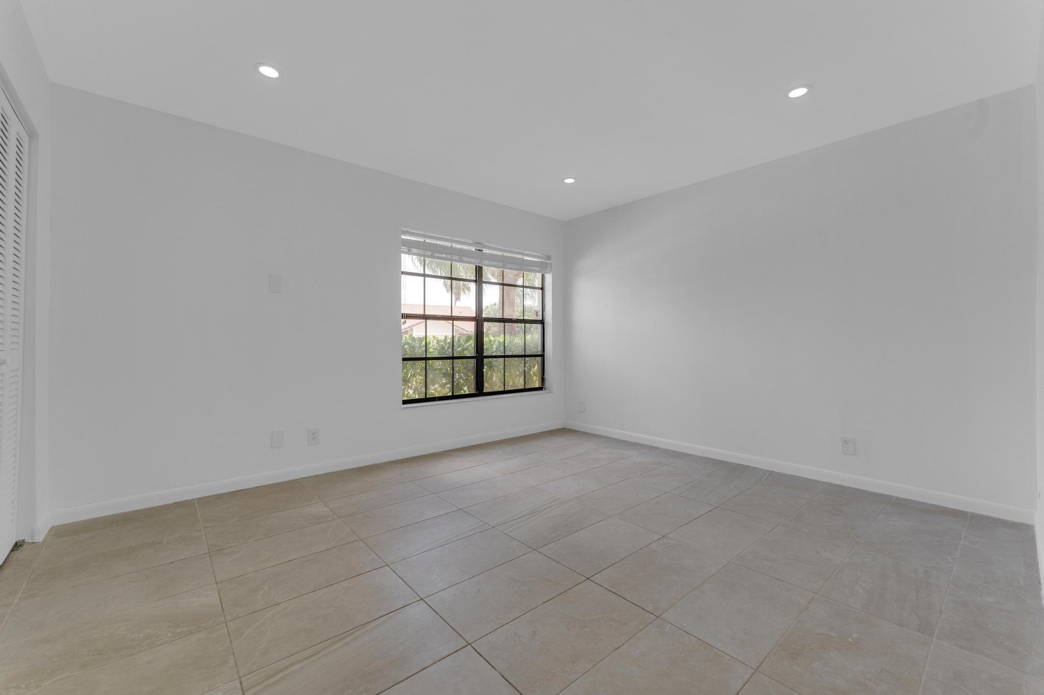 BOCA GREENS 5 - Residential Lease