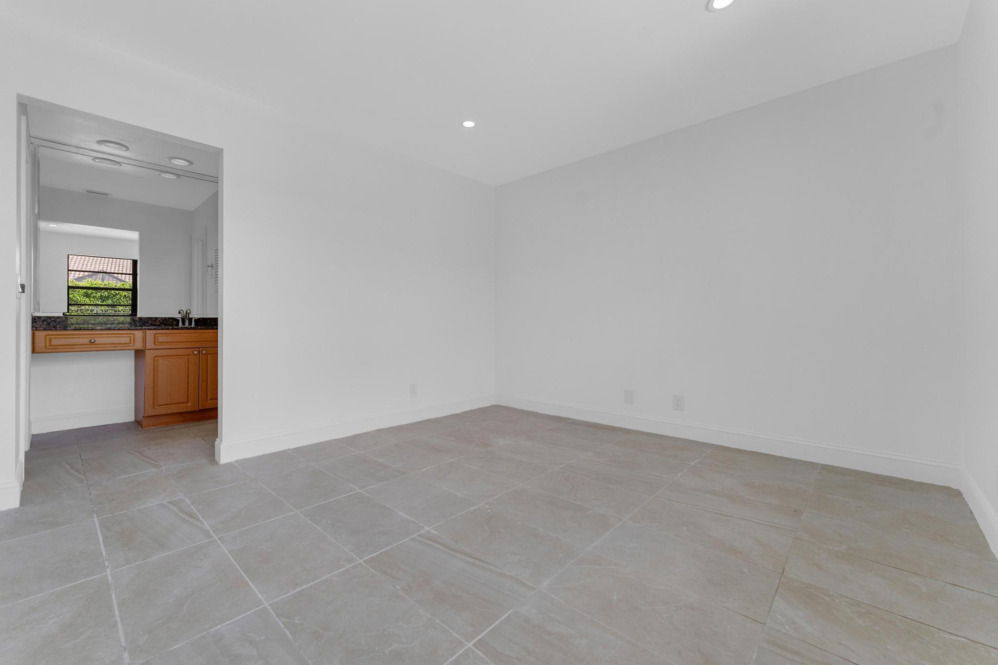 BOCA GREENS 5 - Residential Lease