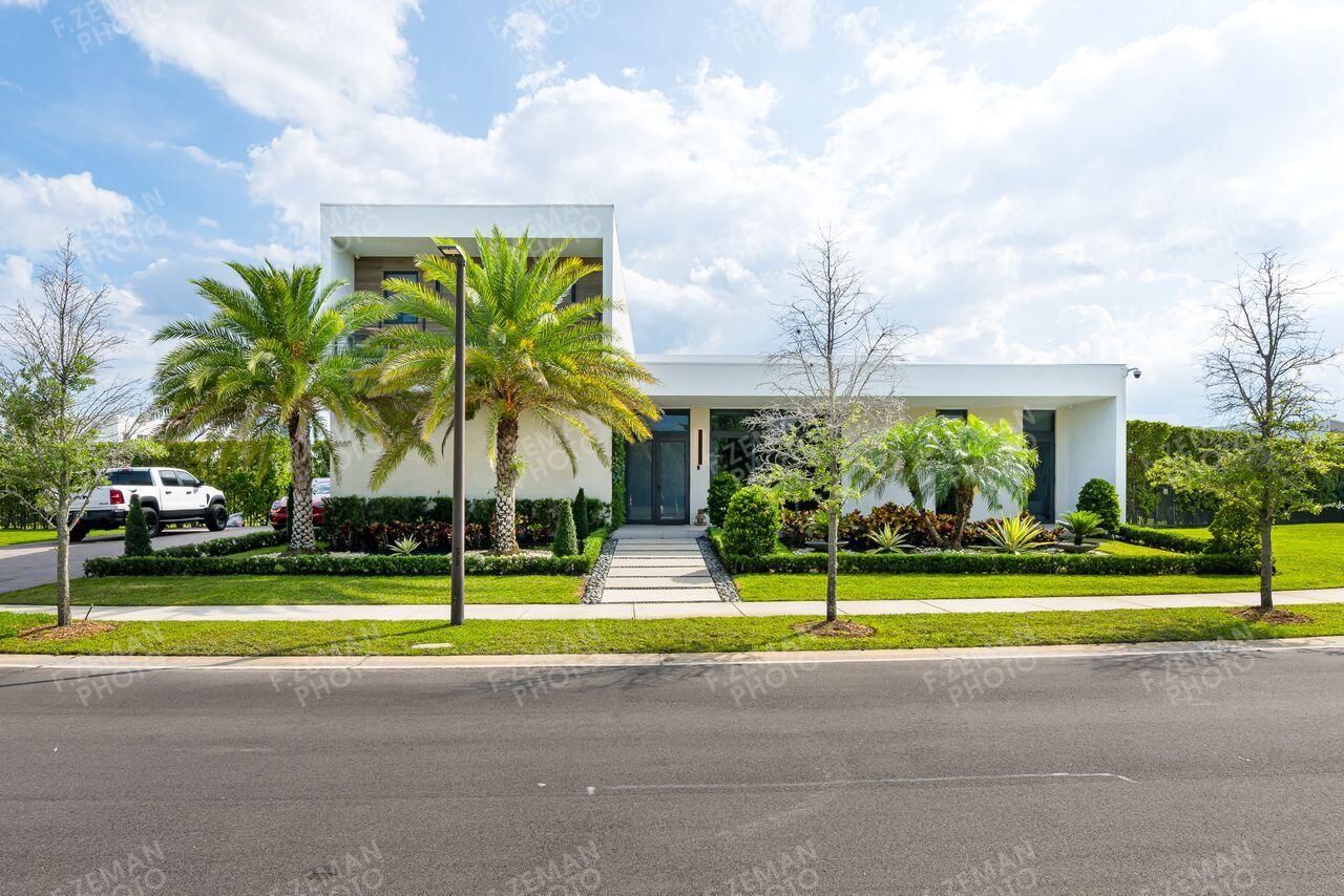WESTON ESTATES - Residential