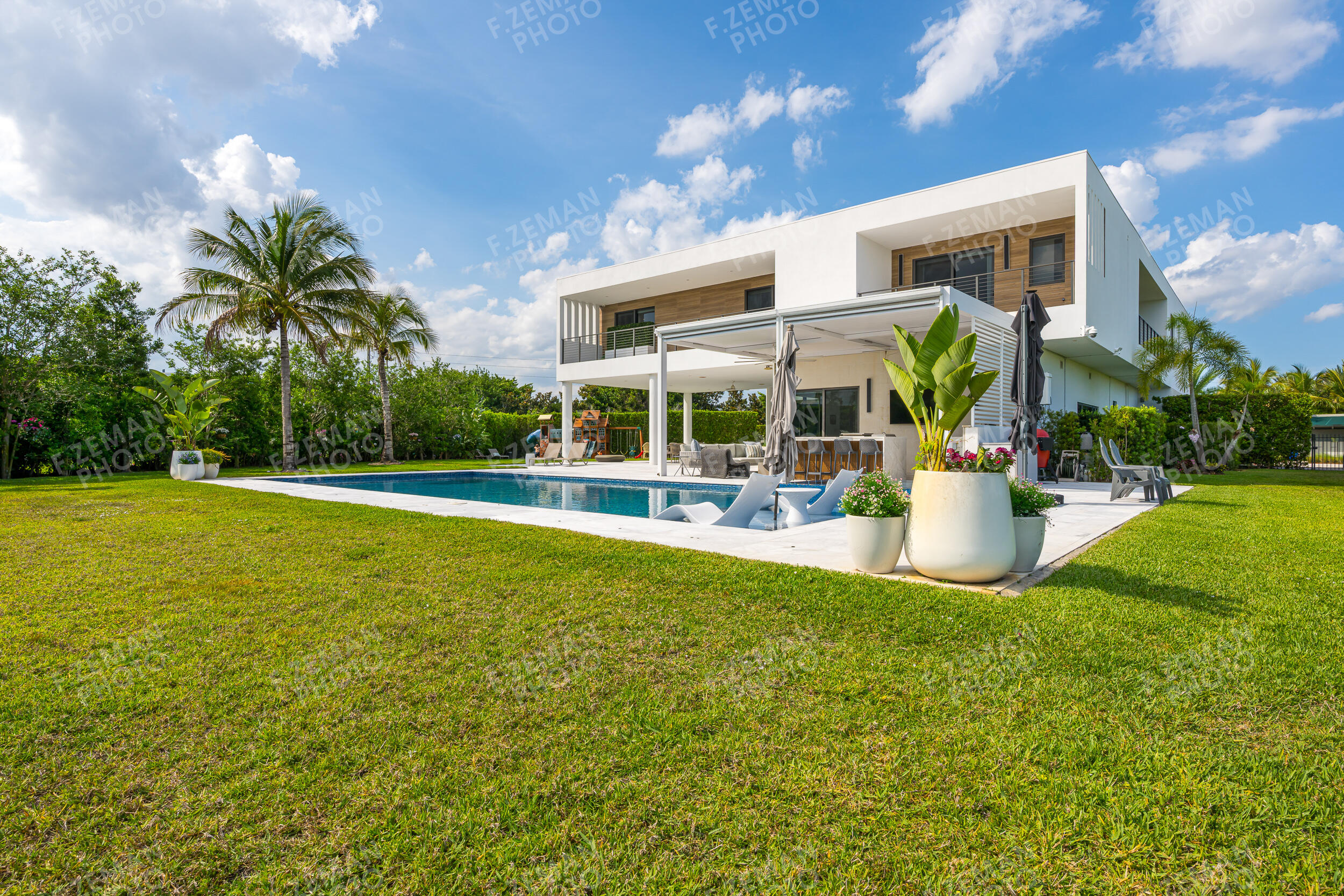 WESTON ESTATES - Residential