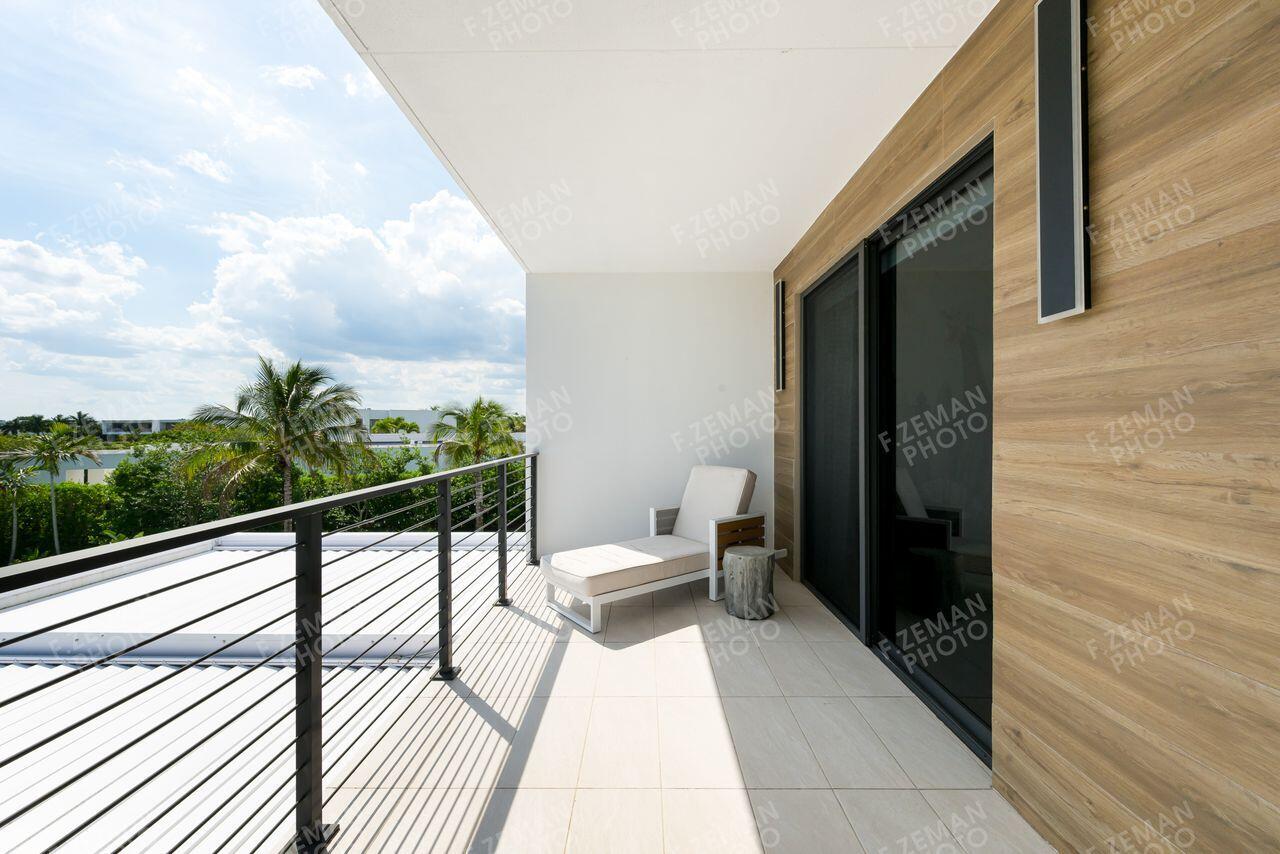 WESTON ESTATES - Residential