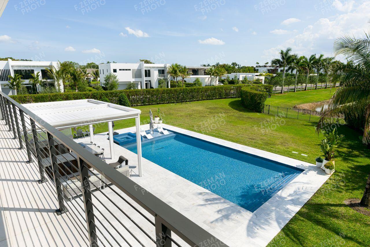 WESTON ESTATES - Residential