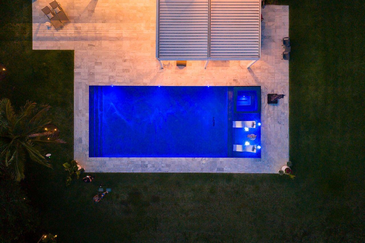 WESTON ESTATES - Residential