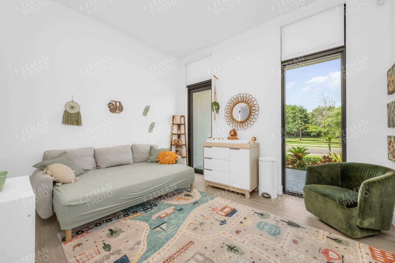 WESTON ESTATES - Residential