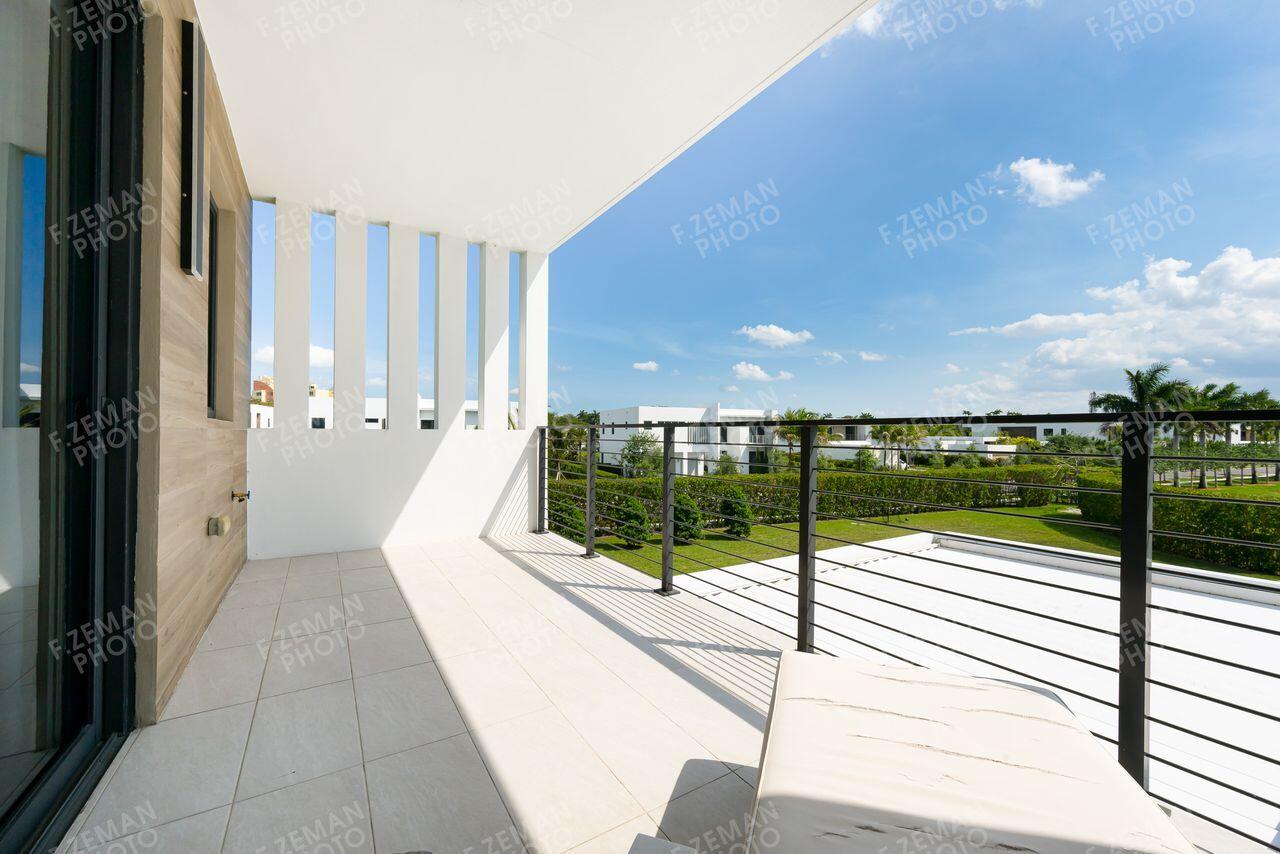 WESTON ESTATES - Residential
