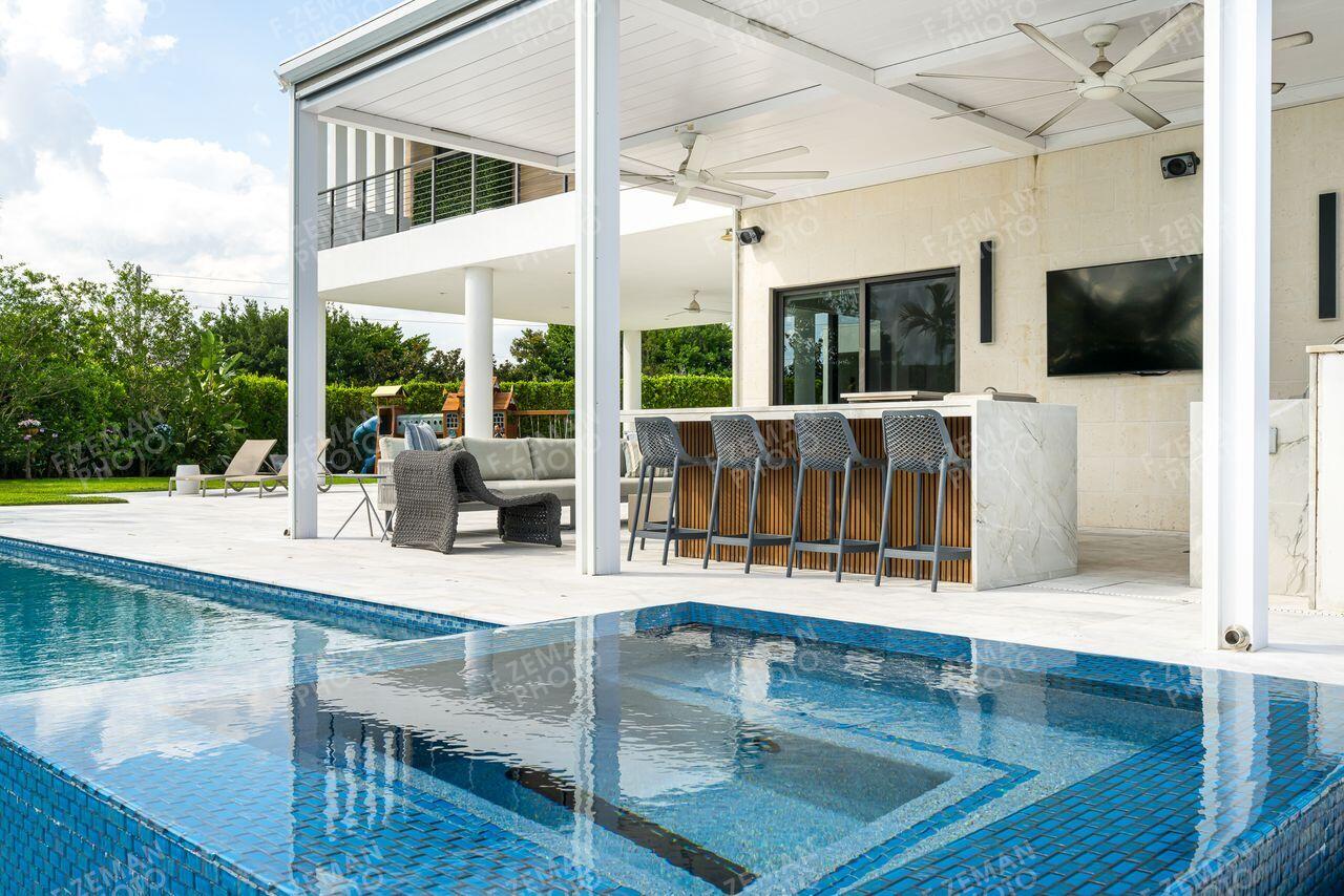 WESTON ESTATES - Residential