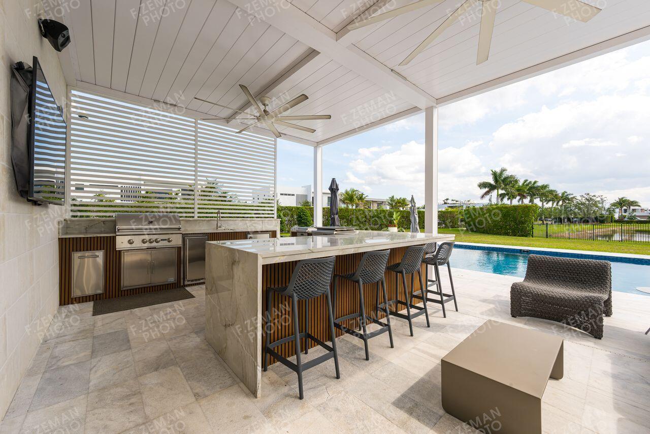 WESTON ESTATES - Residential