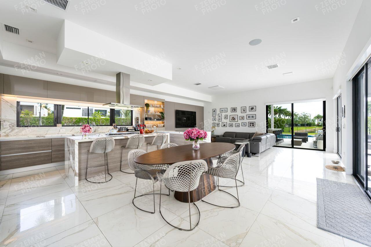 WESTON ESTATES - Residential