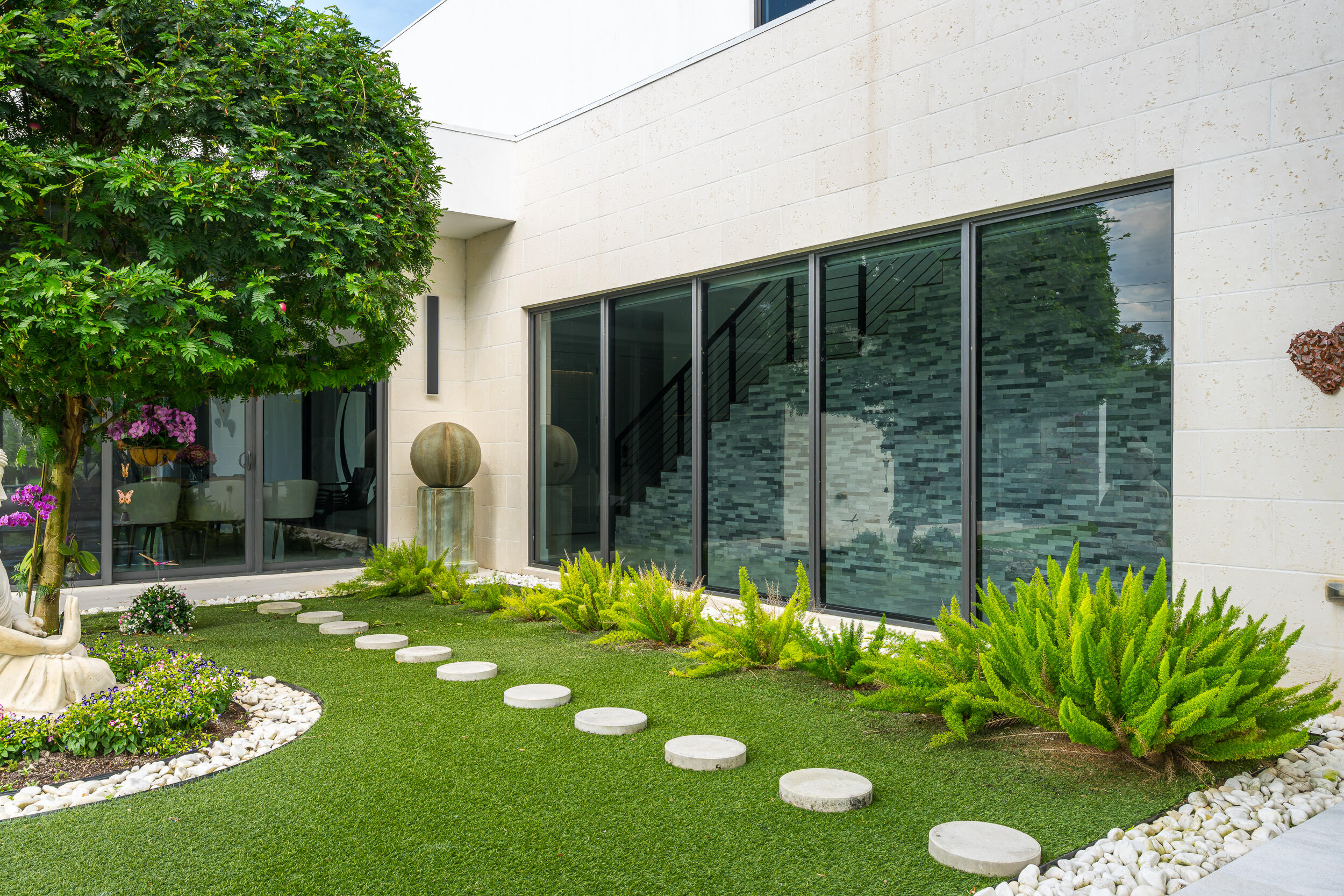 WESTON ESTATES - Residential