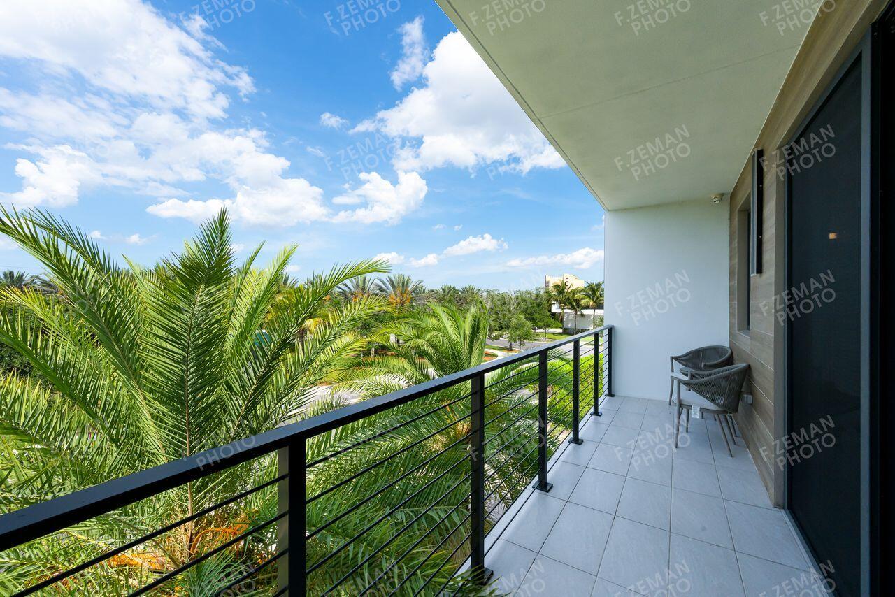 WESTON ESTATES - Residential