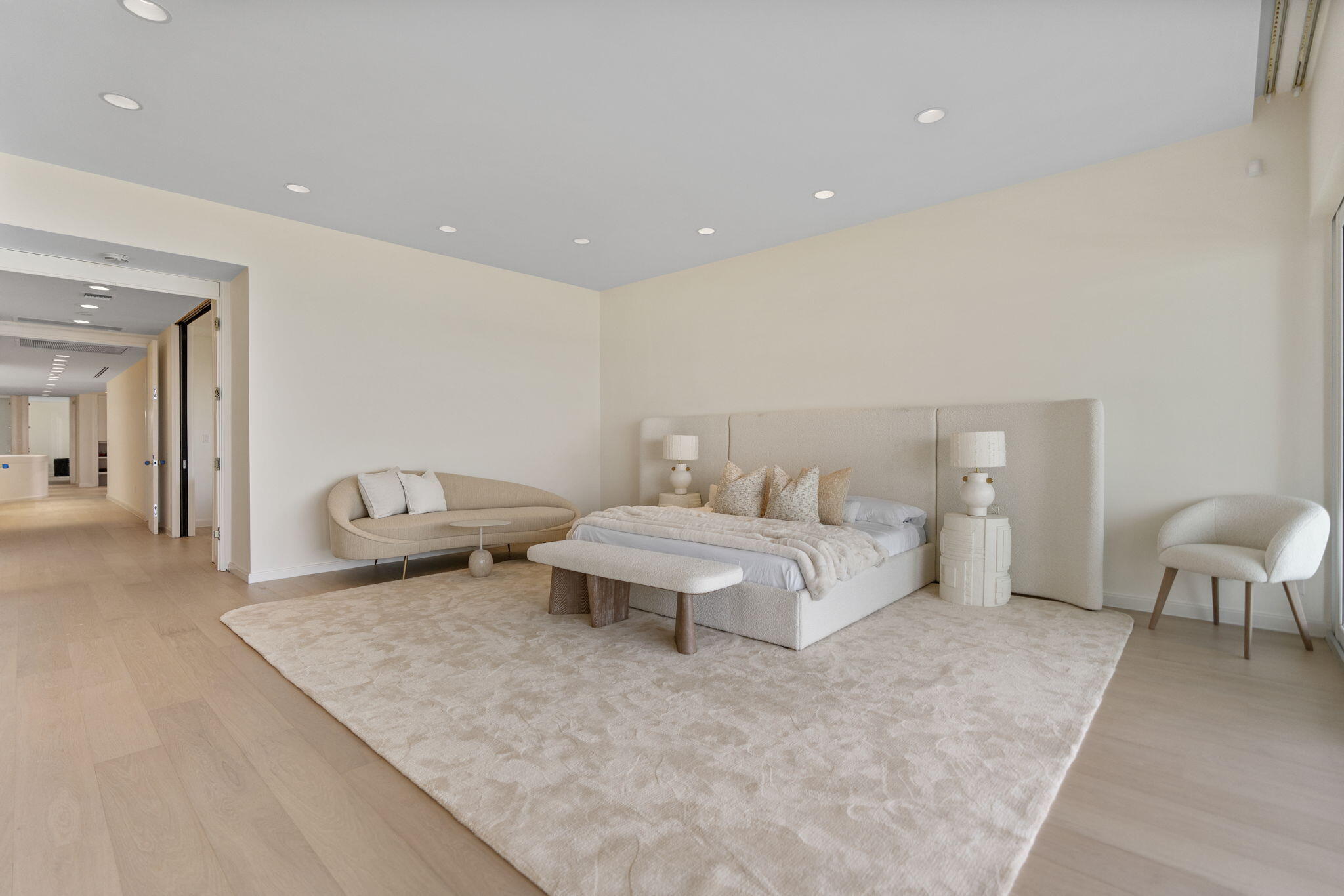 RESIDENCES AT SLOANS CURVE - Residential