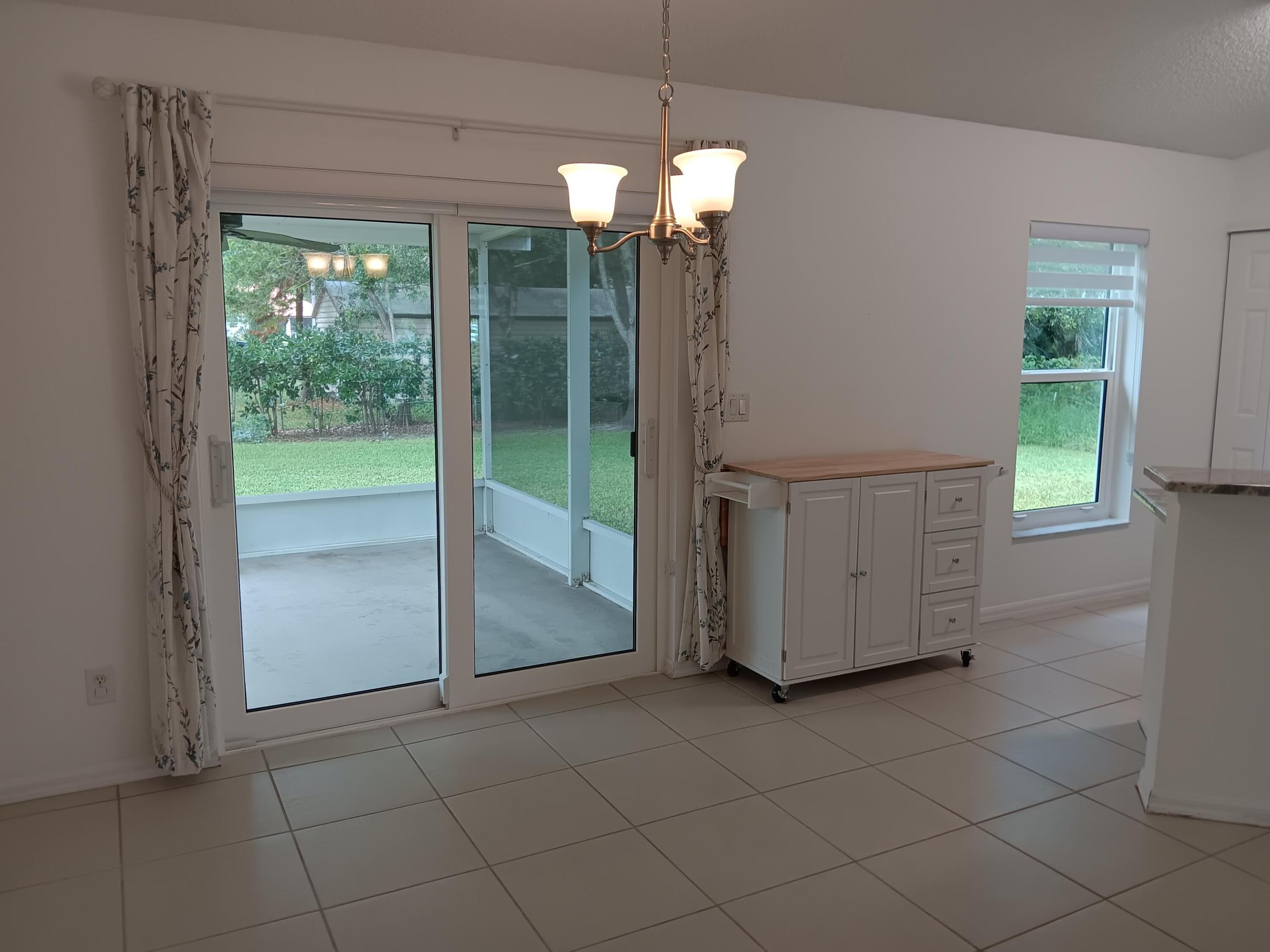SEBASTIAN HIGHLANDS UNIT 10 - Residential Lease