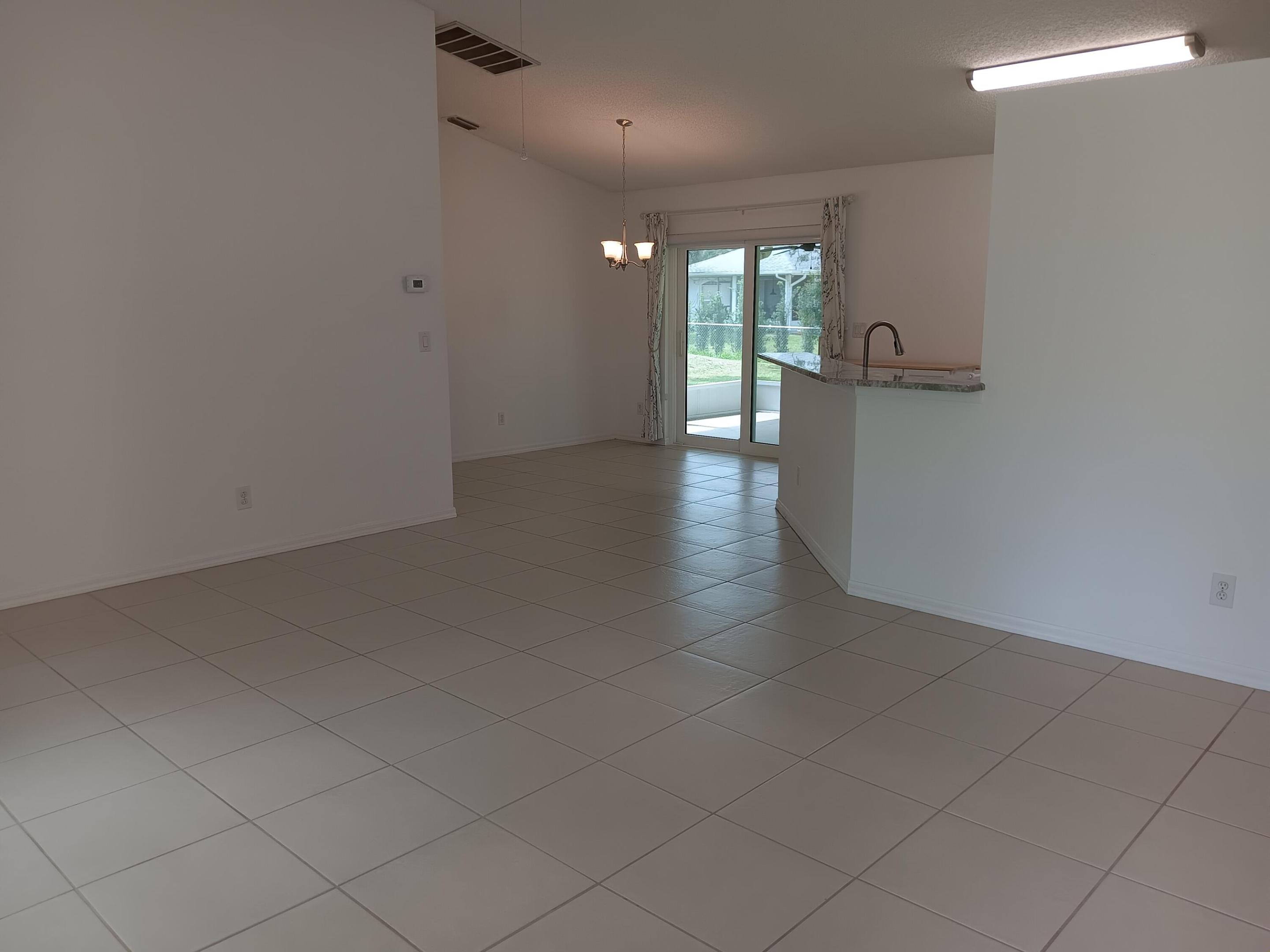 SEBASTIAN HIGHLANDS UNIT 10 - Residential Lease