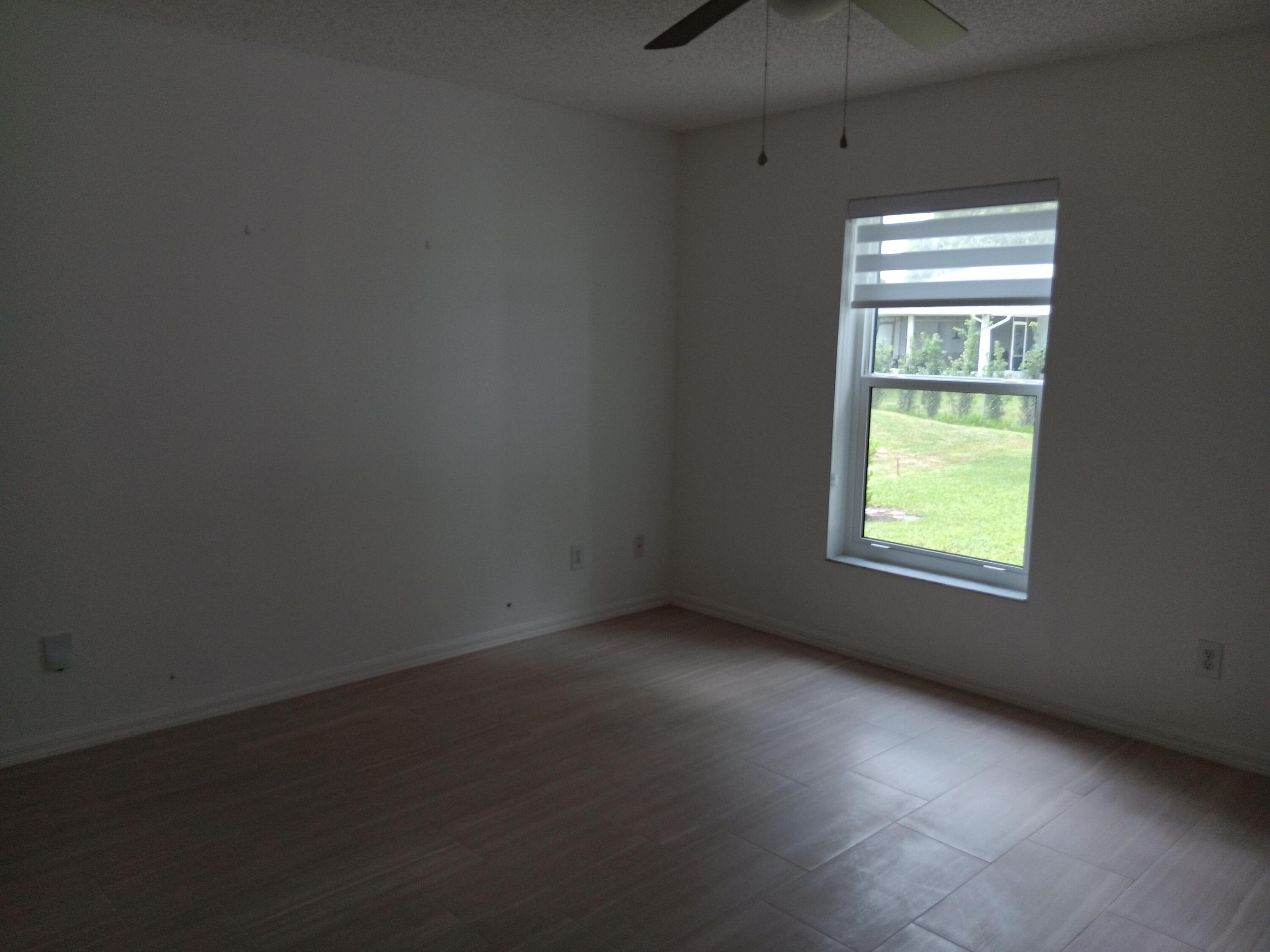 SEBASTIAN HIGHLANDS UNIT 10 - Residential Lease