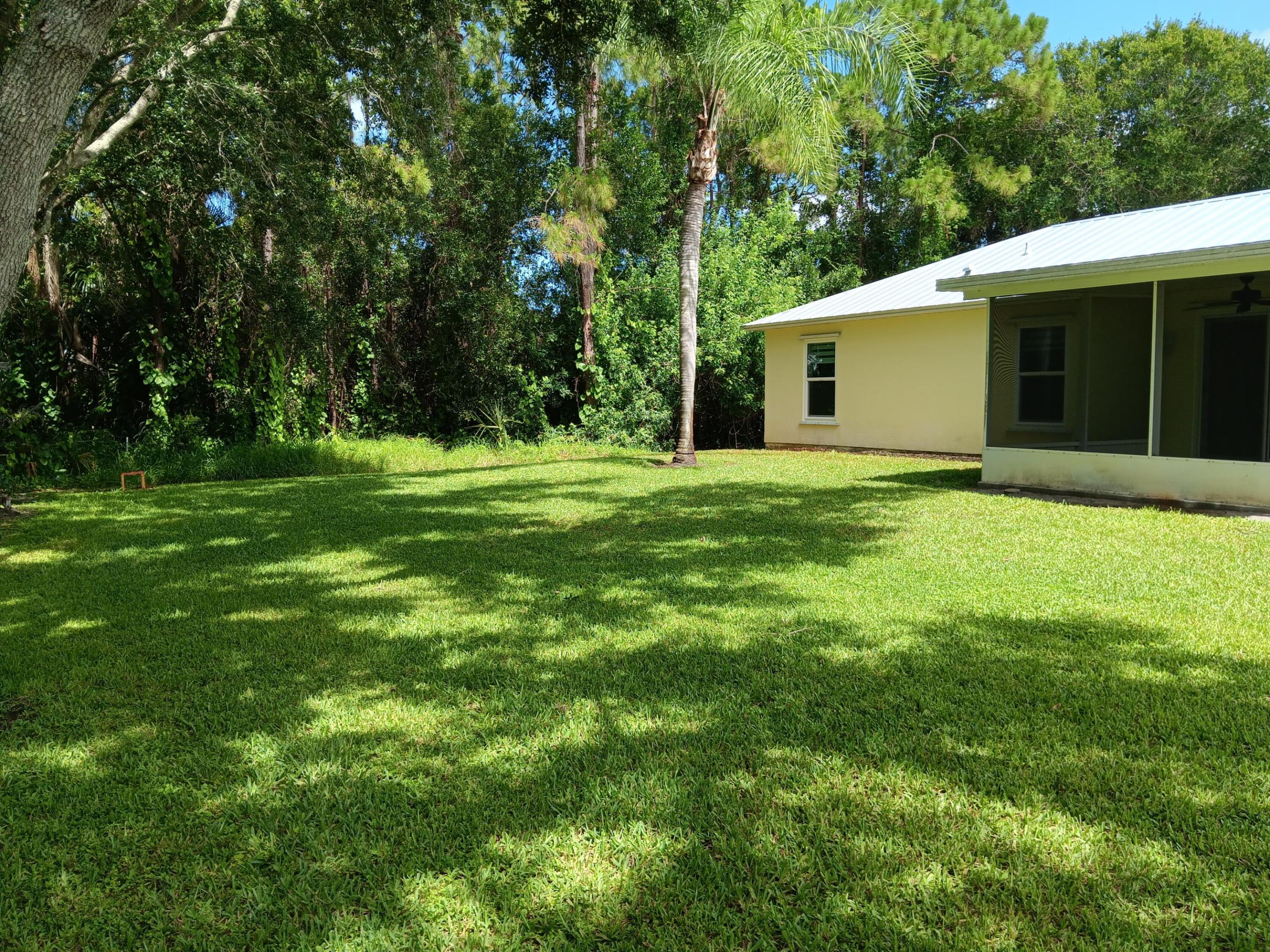 SEBASTIAN HIGHLANDS UNIT 10 - Residential Lease