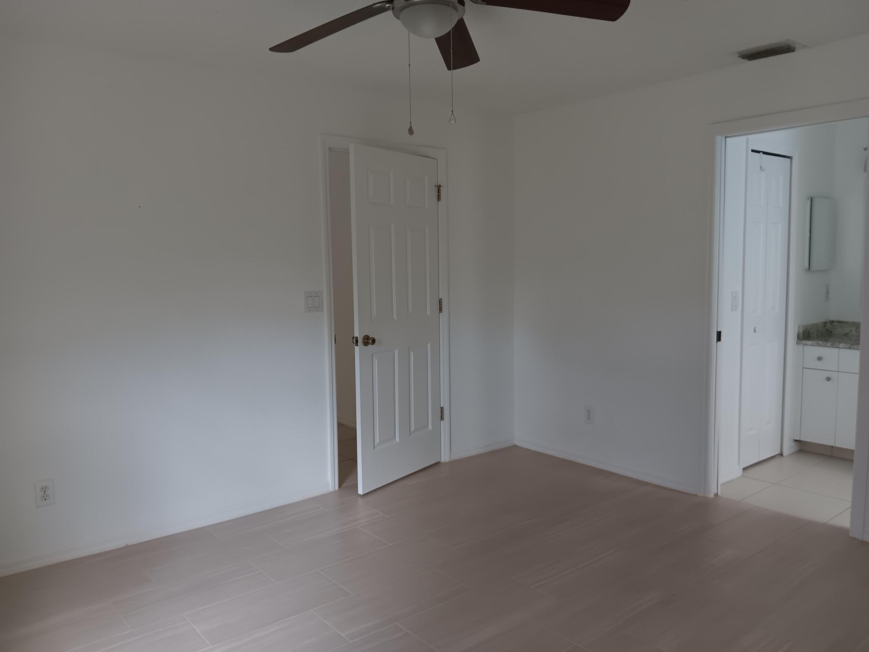 SEBASTIAN HIGHLANDS UNIT 10 - Residential Lease