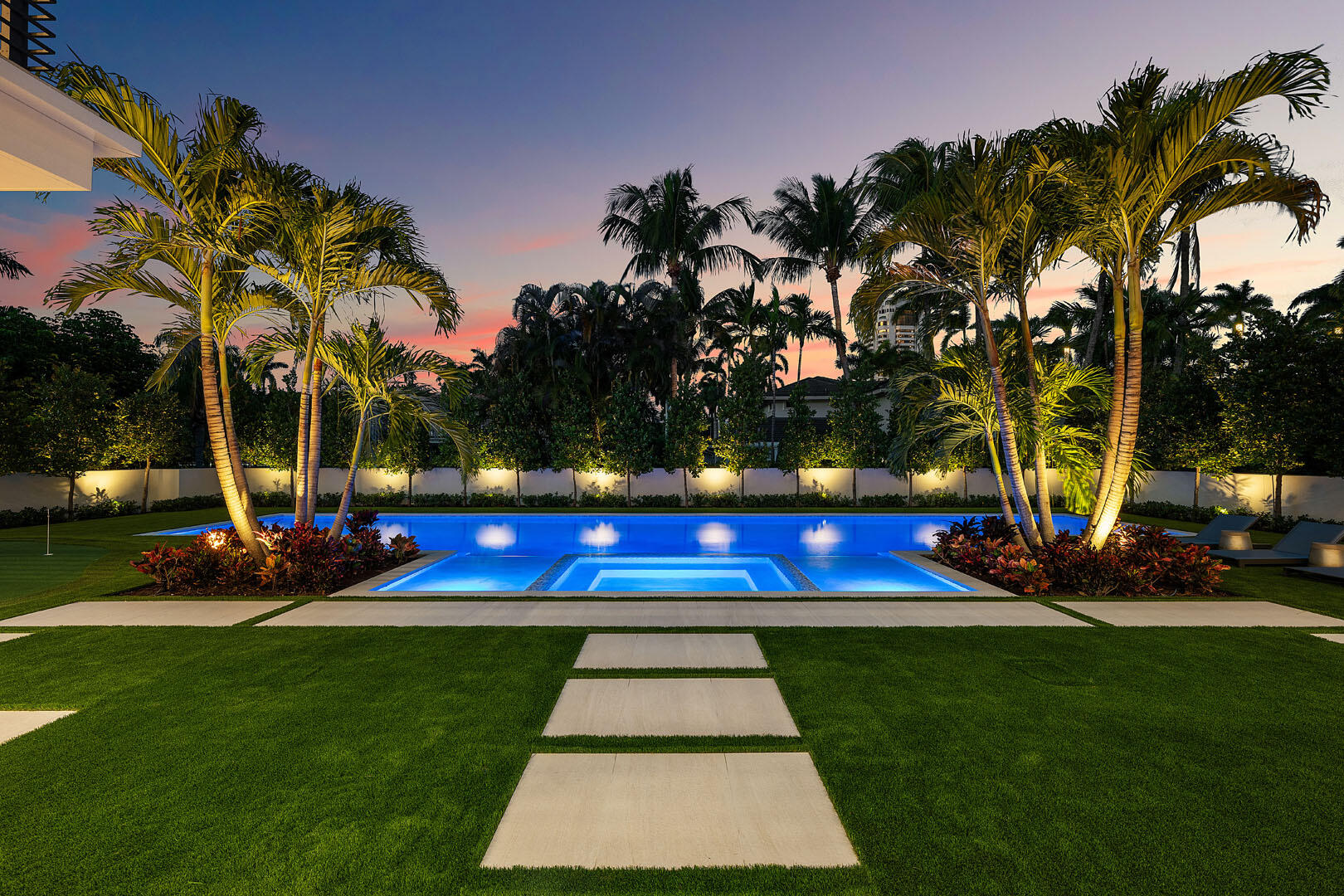 ROYAL PALM YACHT & COUNTRY CLUB - Residential