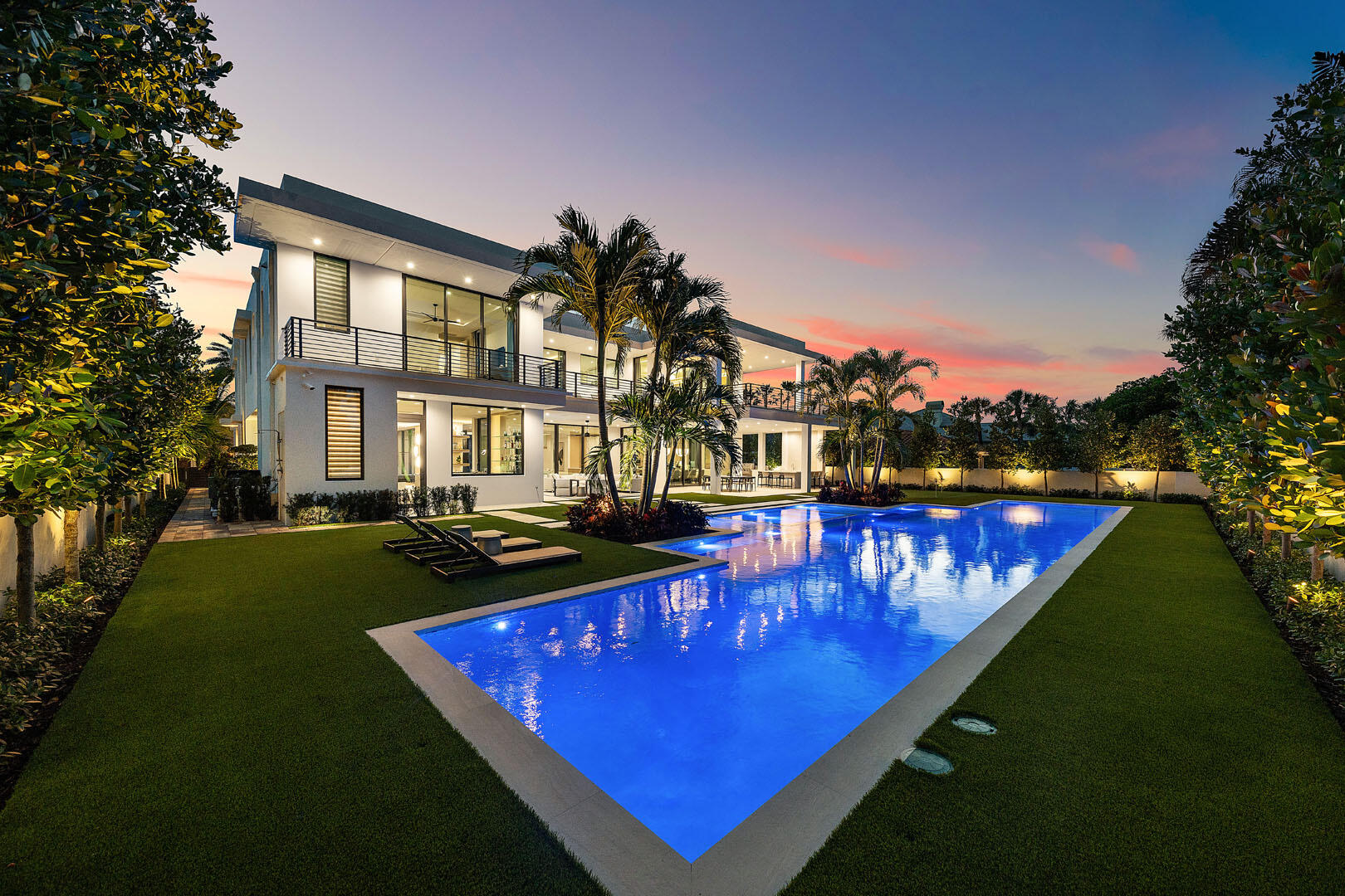 ROYAL PALM YACHT & COUNTRY CLUB - Residential