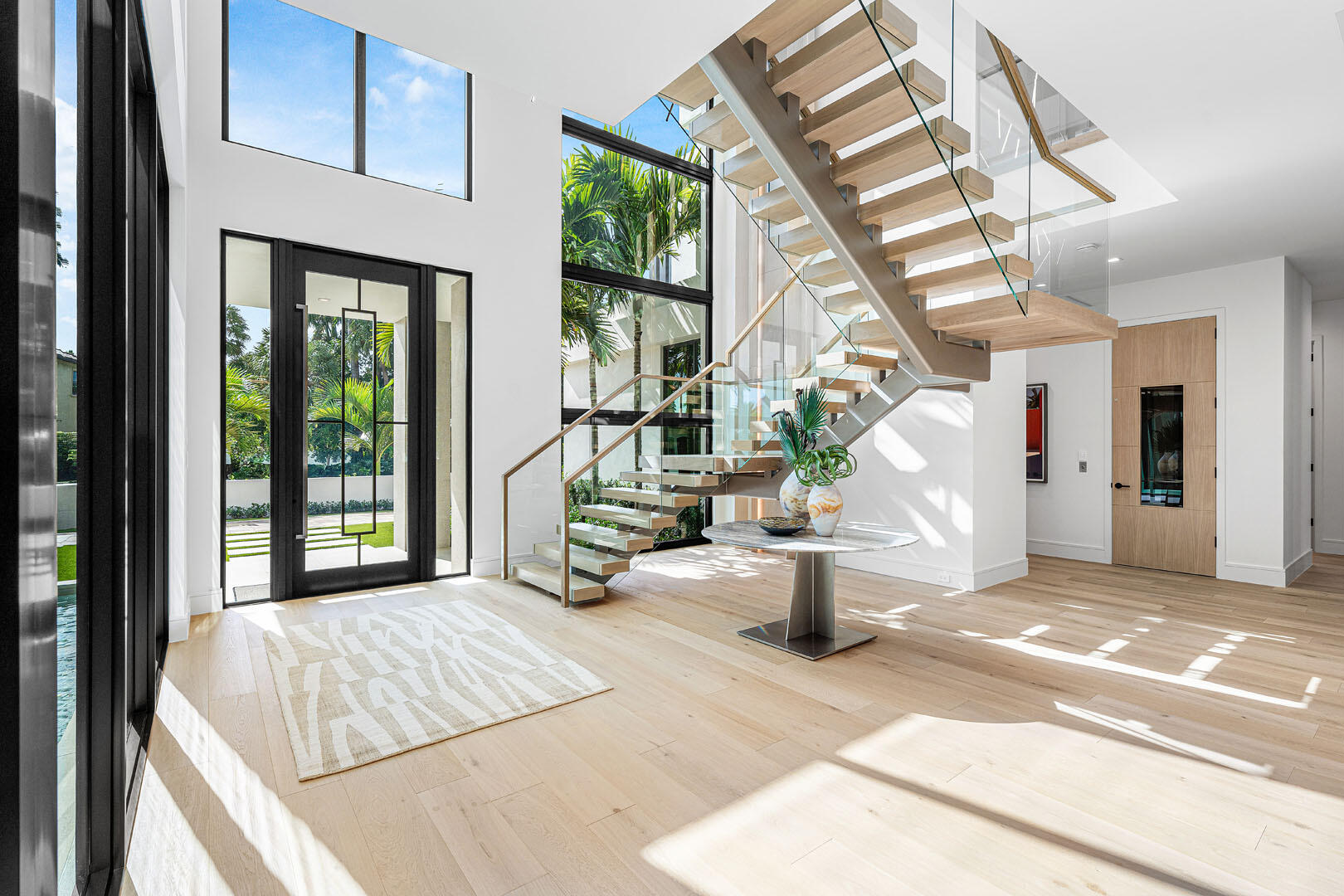 ROYAL PALM YACHT & COUNTRY CLUB - Residential