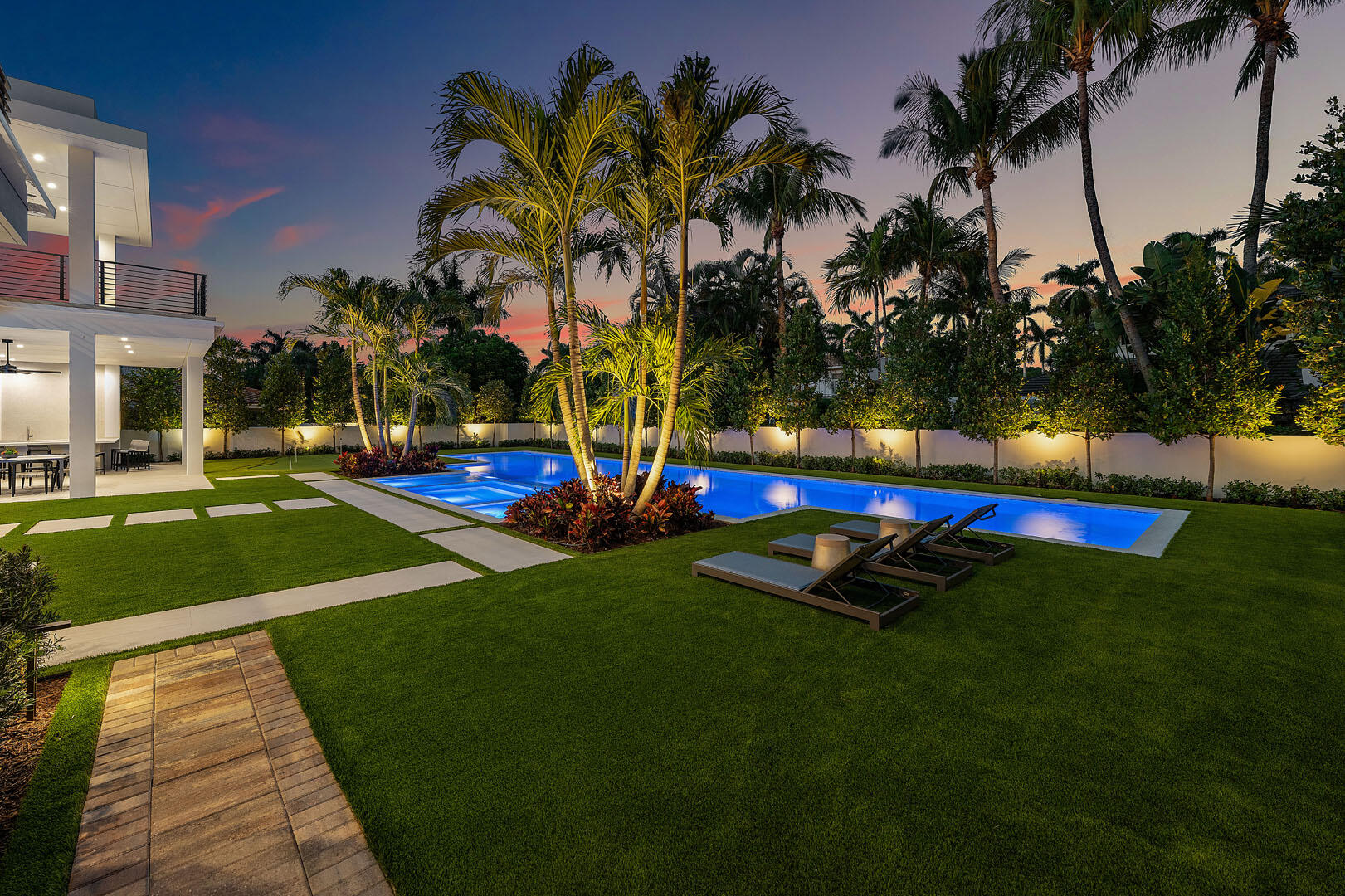 ROYAL PALM YACHT & COUNTRY CLUB - Residential