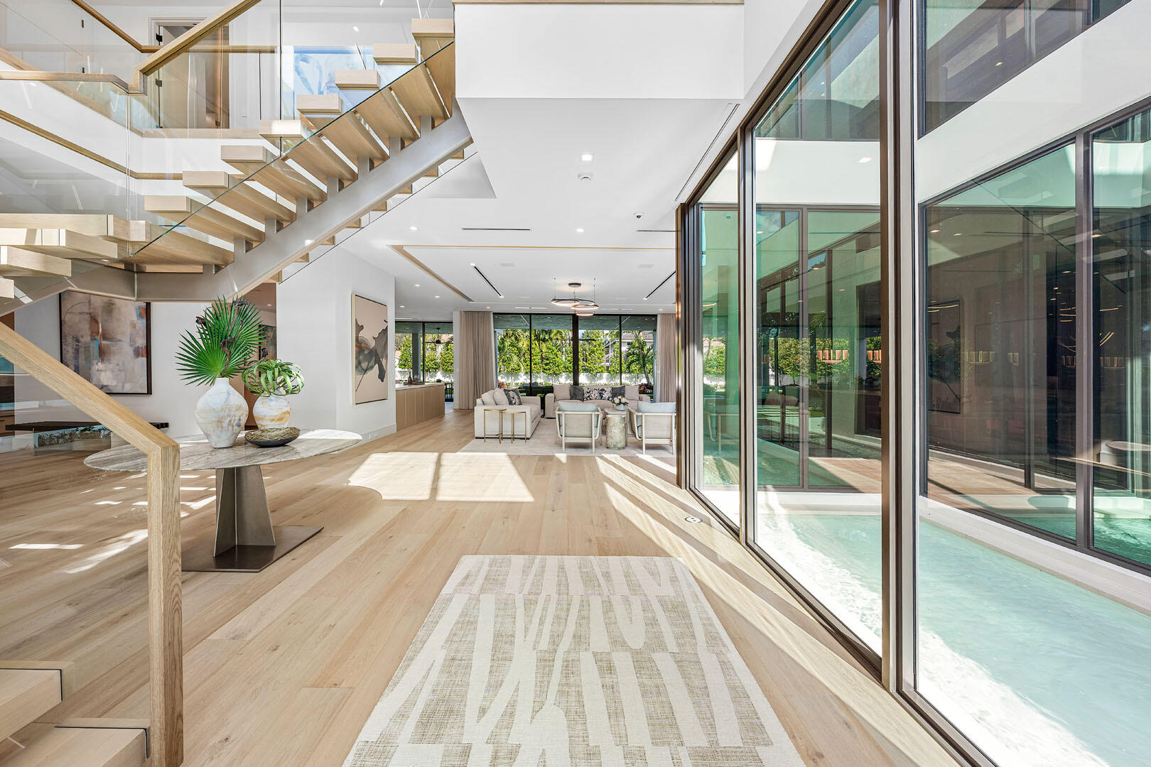 ROYAL PALM YACHT & COUNTRY CLUB - Residential