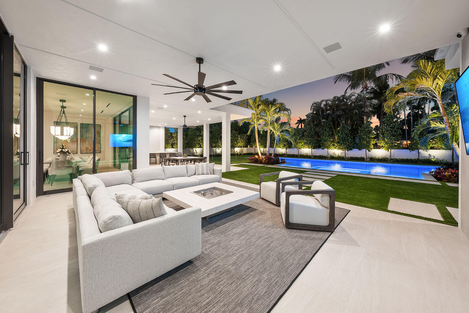 ROYAL PALM YACHT & COUNTRY CLUB - Residential