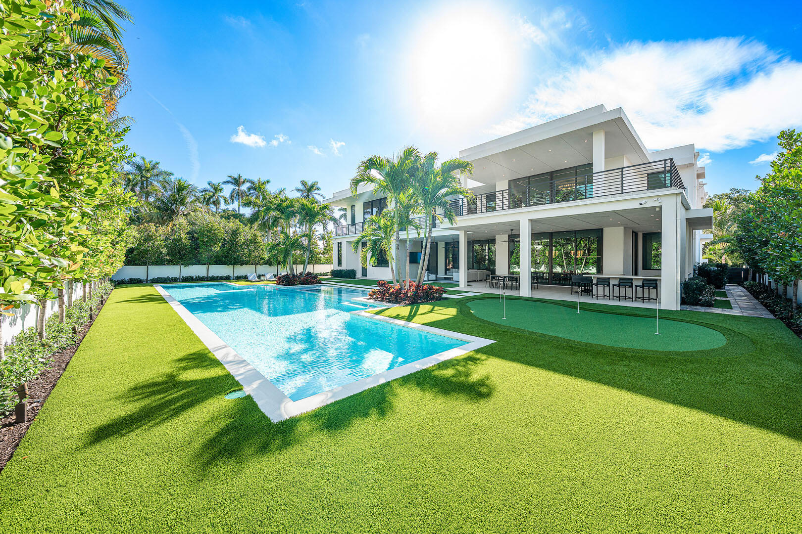 ROYAL PALM YACHT & COUNTRY CLUB - Residential