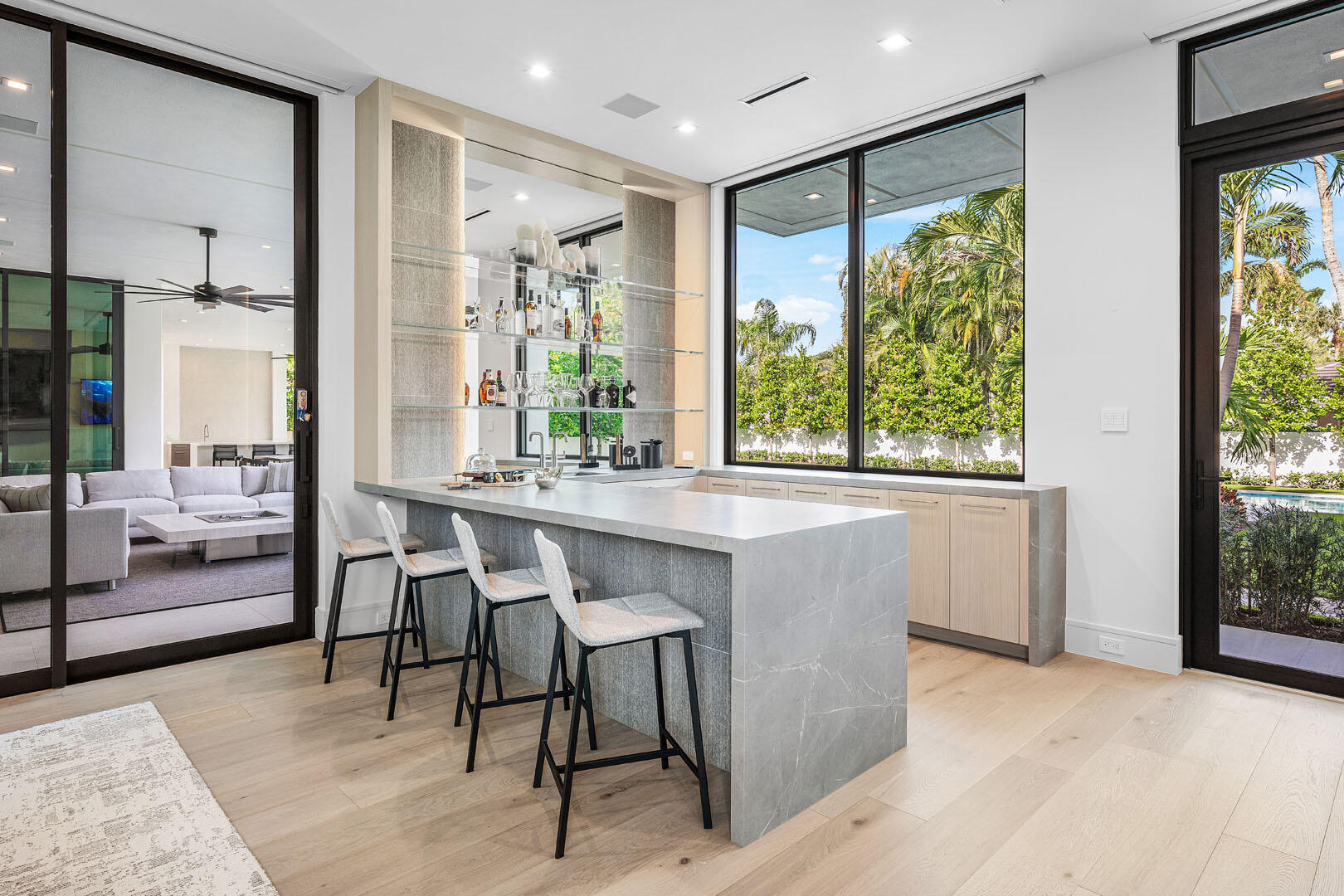 ROYAL PALM YACHT & COUNTRY CLUB - Residential