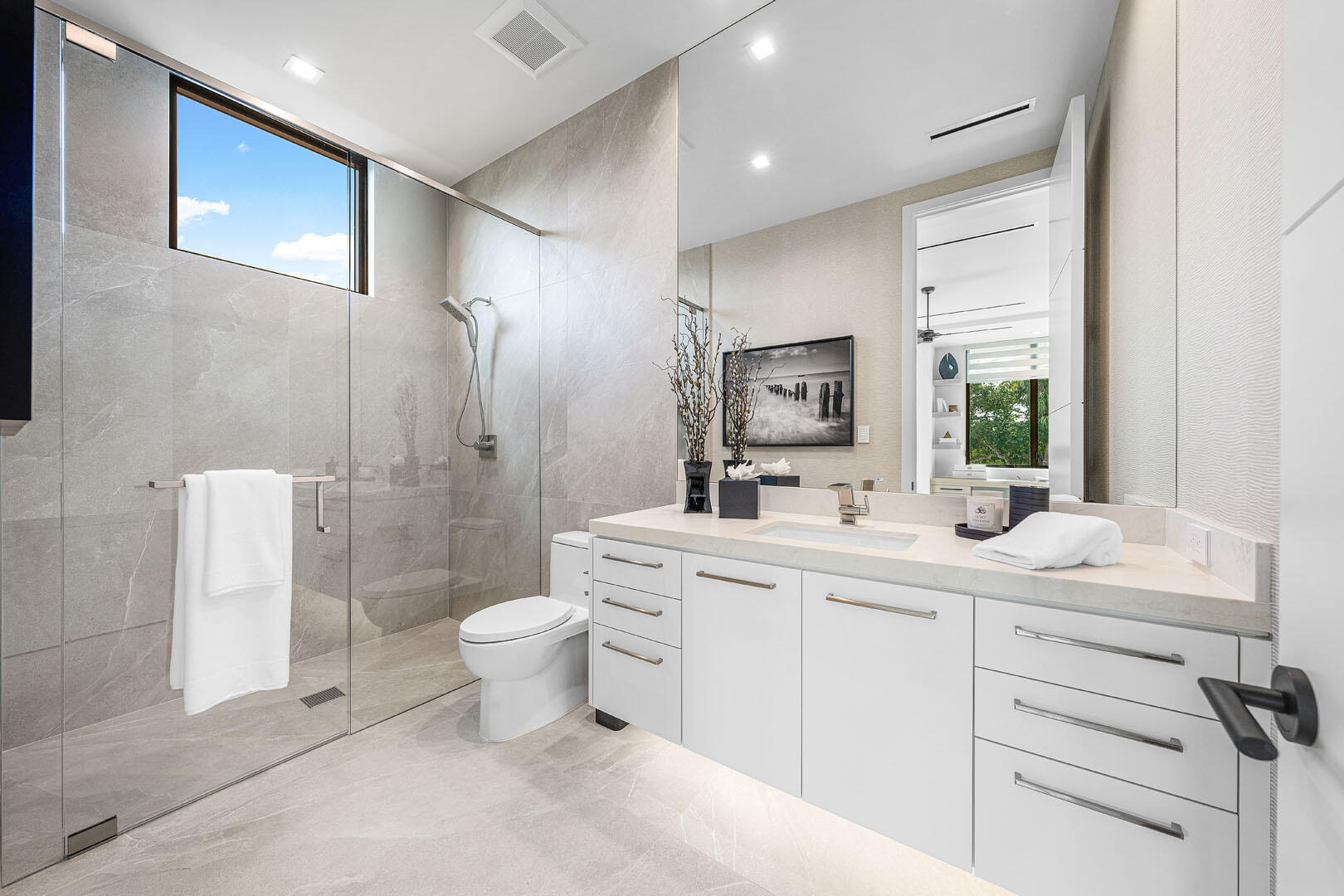 ROYAL PALM YACHT & COUNTRY CLUB - Residential