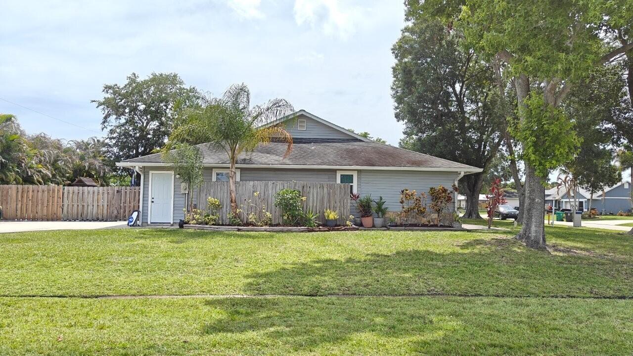 PORT ST LUCIE SECTION 30 - Residential