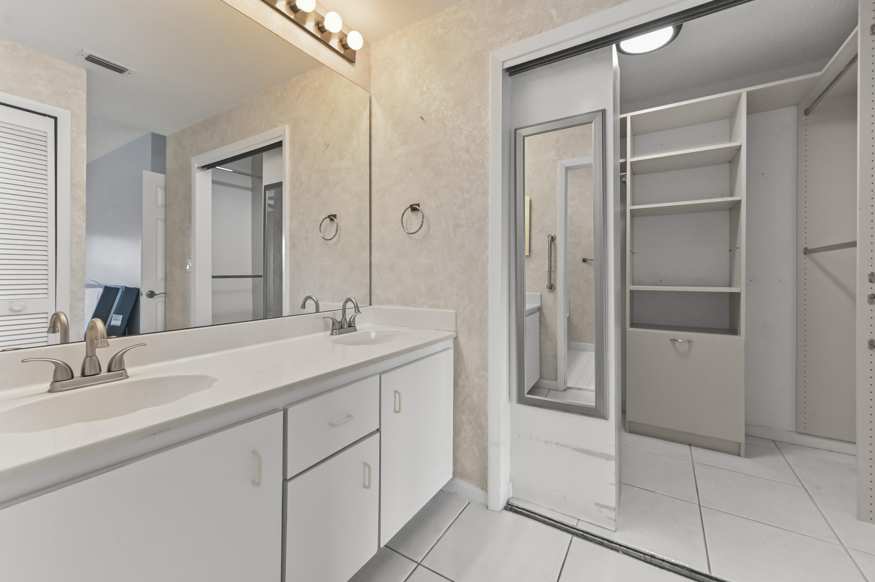 COVES AT PARKWALK - Residential