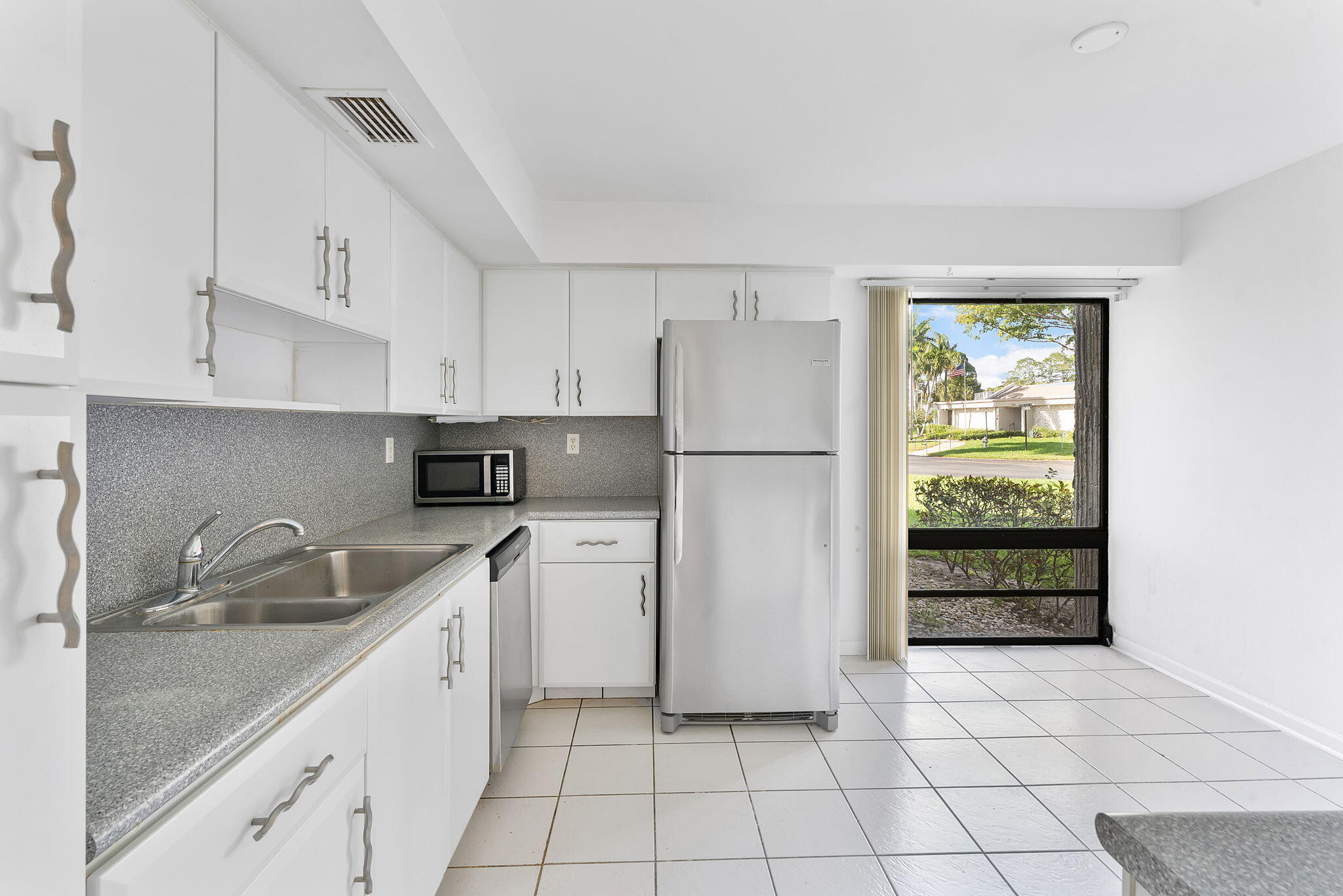 WOODHAVEN CONDO - Residential