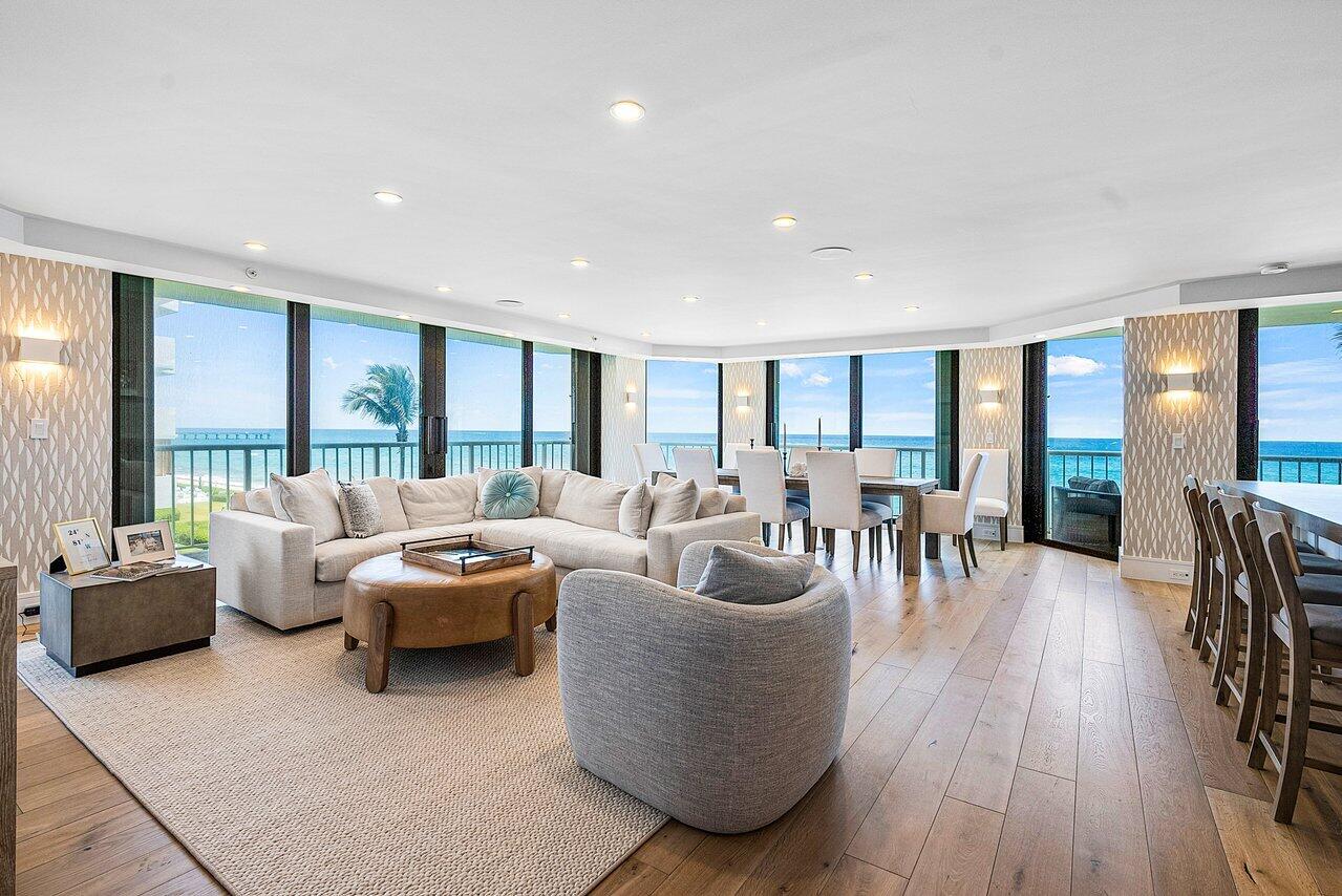 ENCLAVE OF PALM BEACH COND DECL FILED 2-12-85 IN - Residential