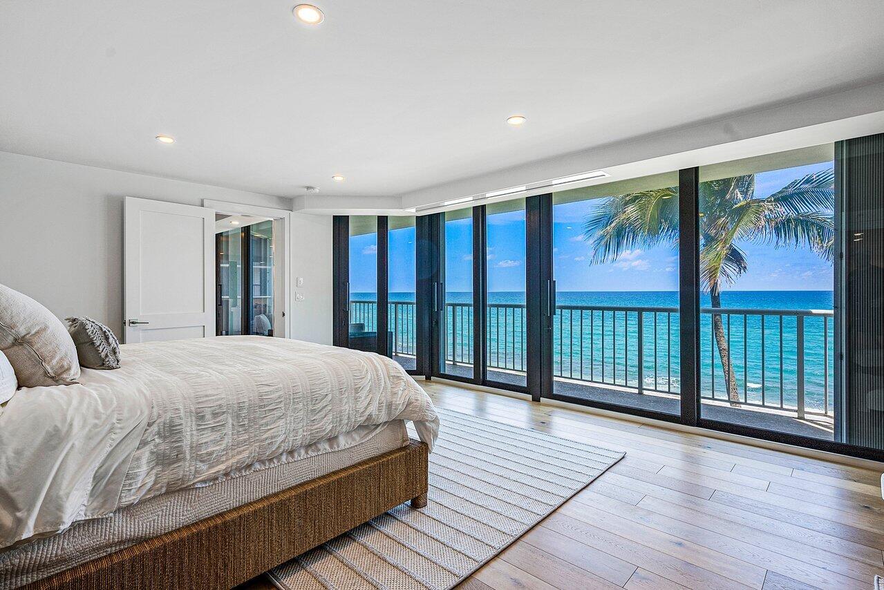 ENCLAVE OF PALM BEACH COND DECL FILED 2-12-85 IN - Residential