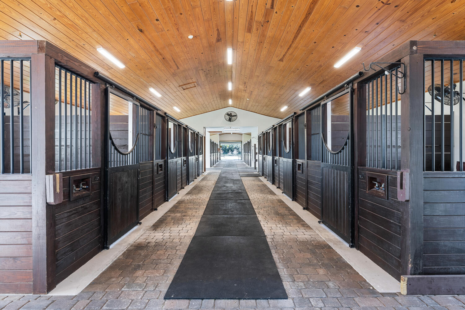 PALM BEACH POINT EAST - Residential